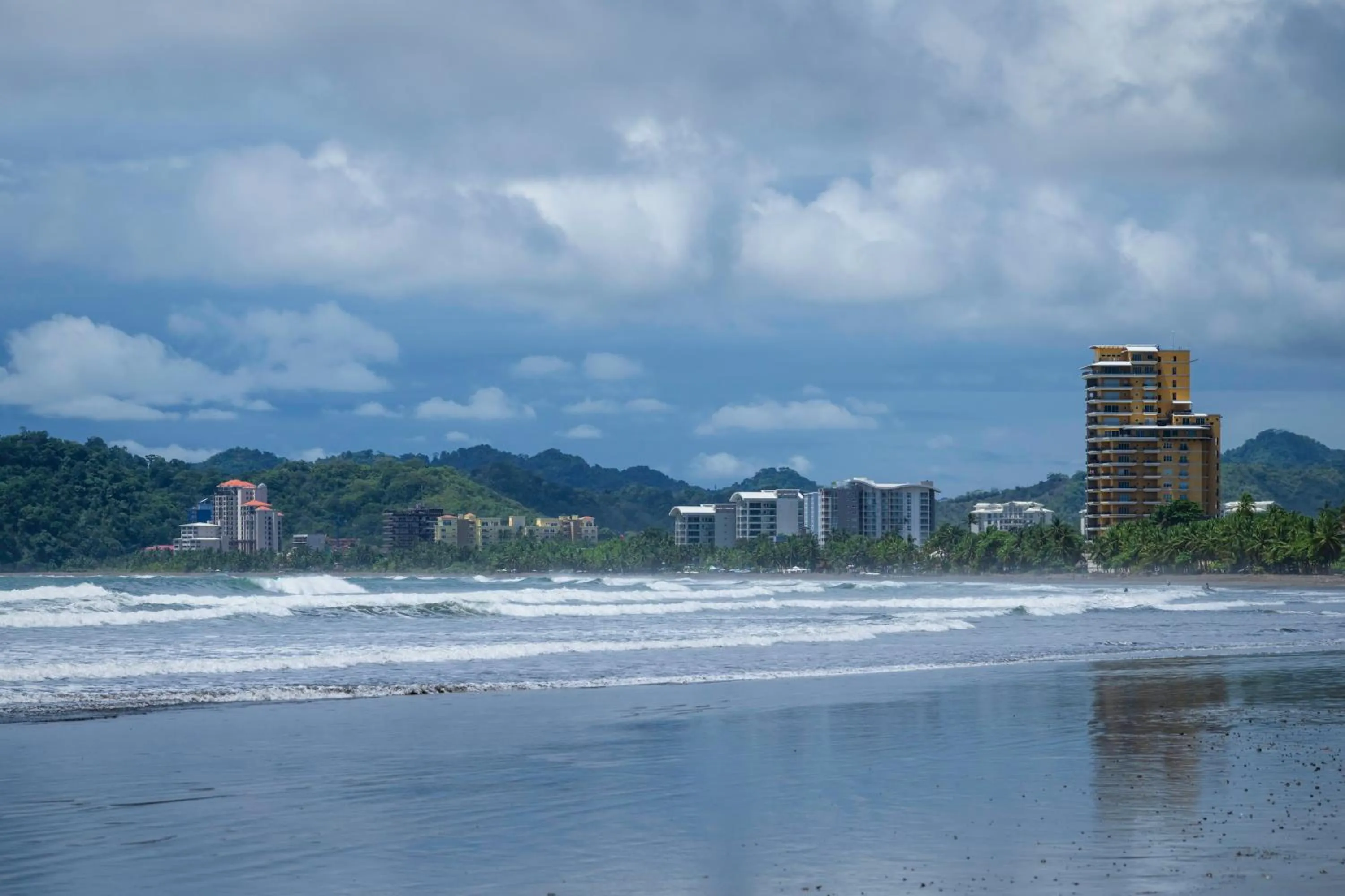 Beach in Jaco Laguna Resort & Beach Club