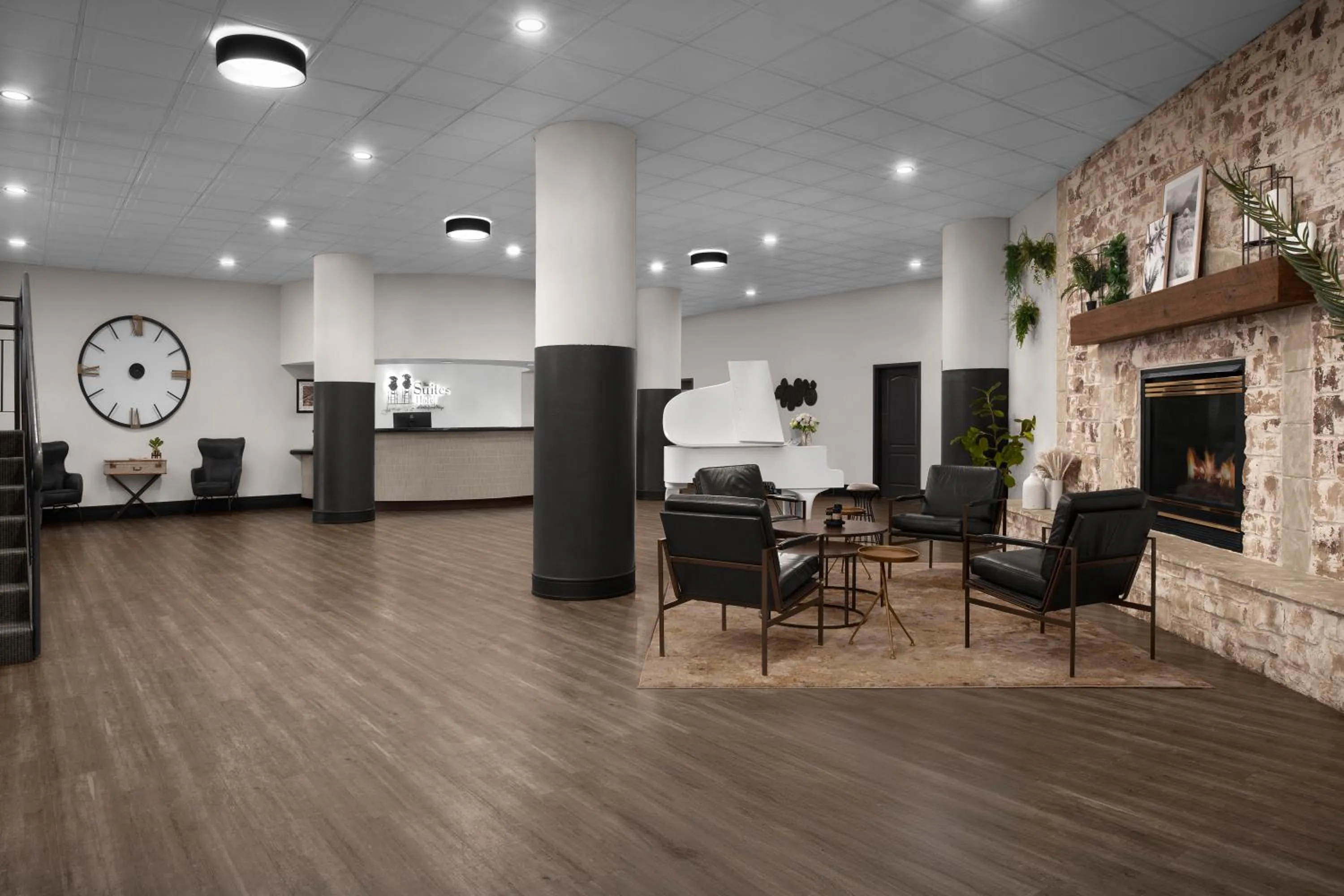 Lobby or reception in The Suites Hotel at Waterfront Plaza