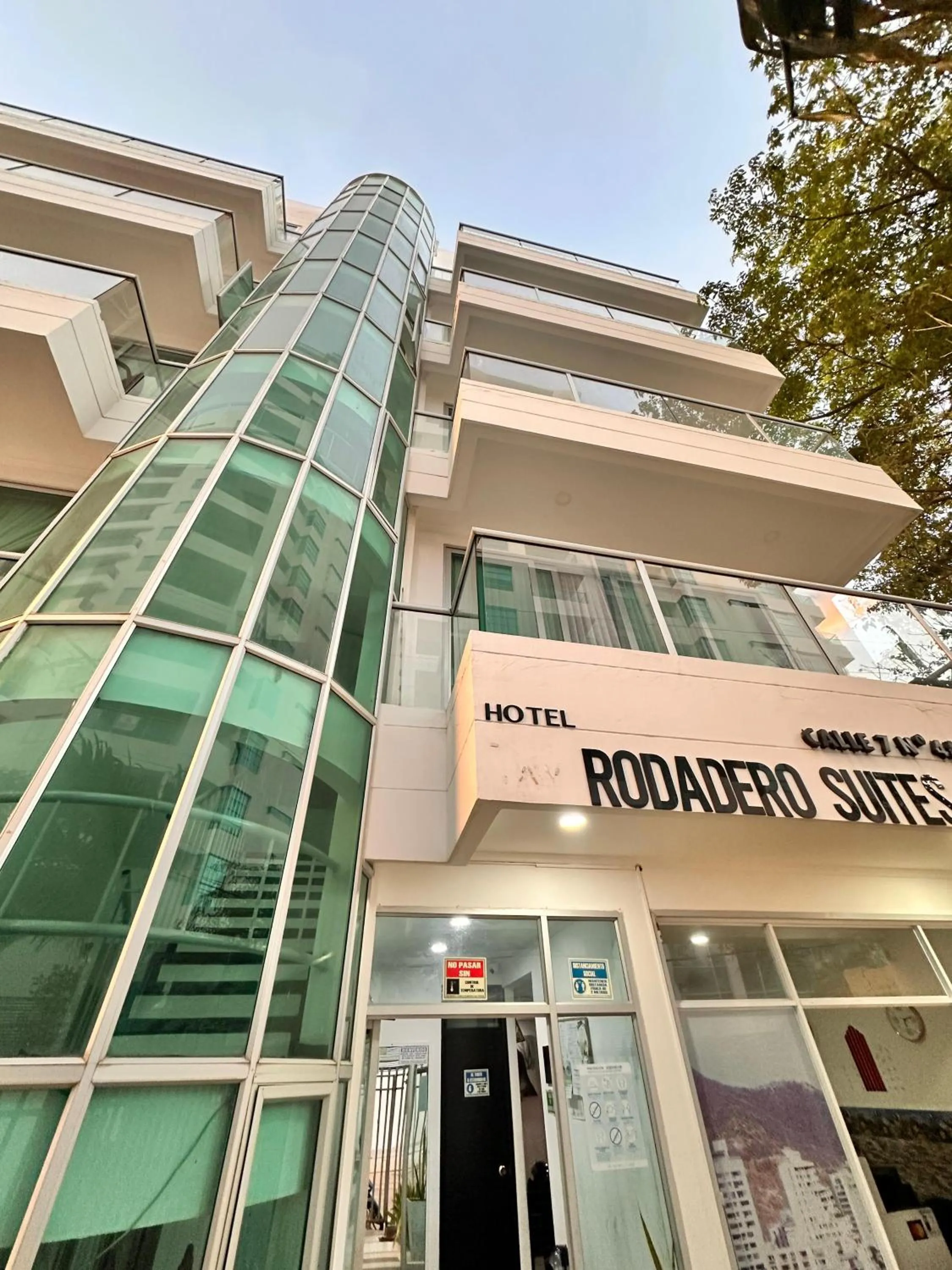 Property building in SGH Rodadero Suites