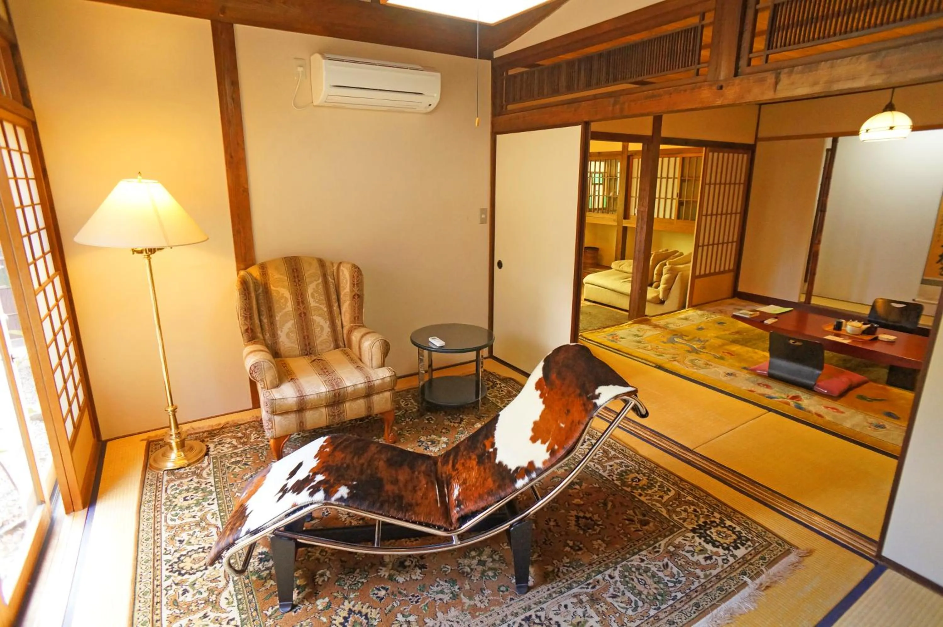 Seating area in Mujinzo