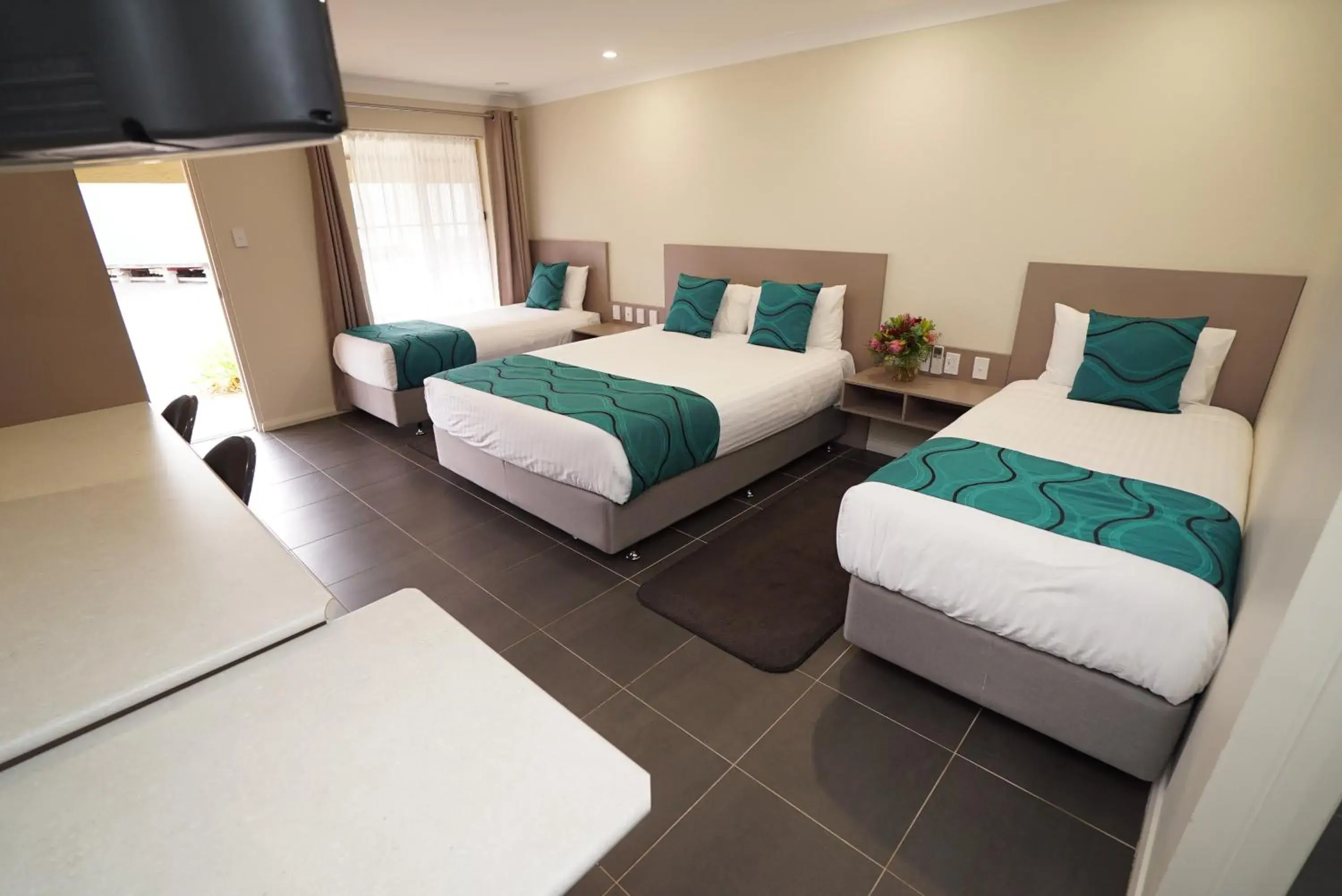 Small Family Room in Exies Bagtown Small Family Room in Exies Bagtown