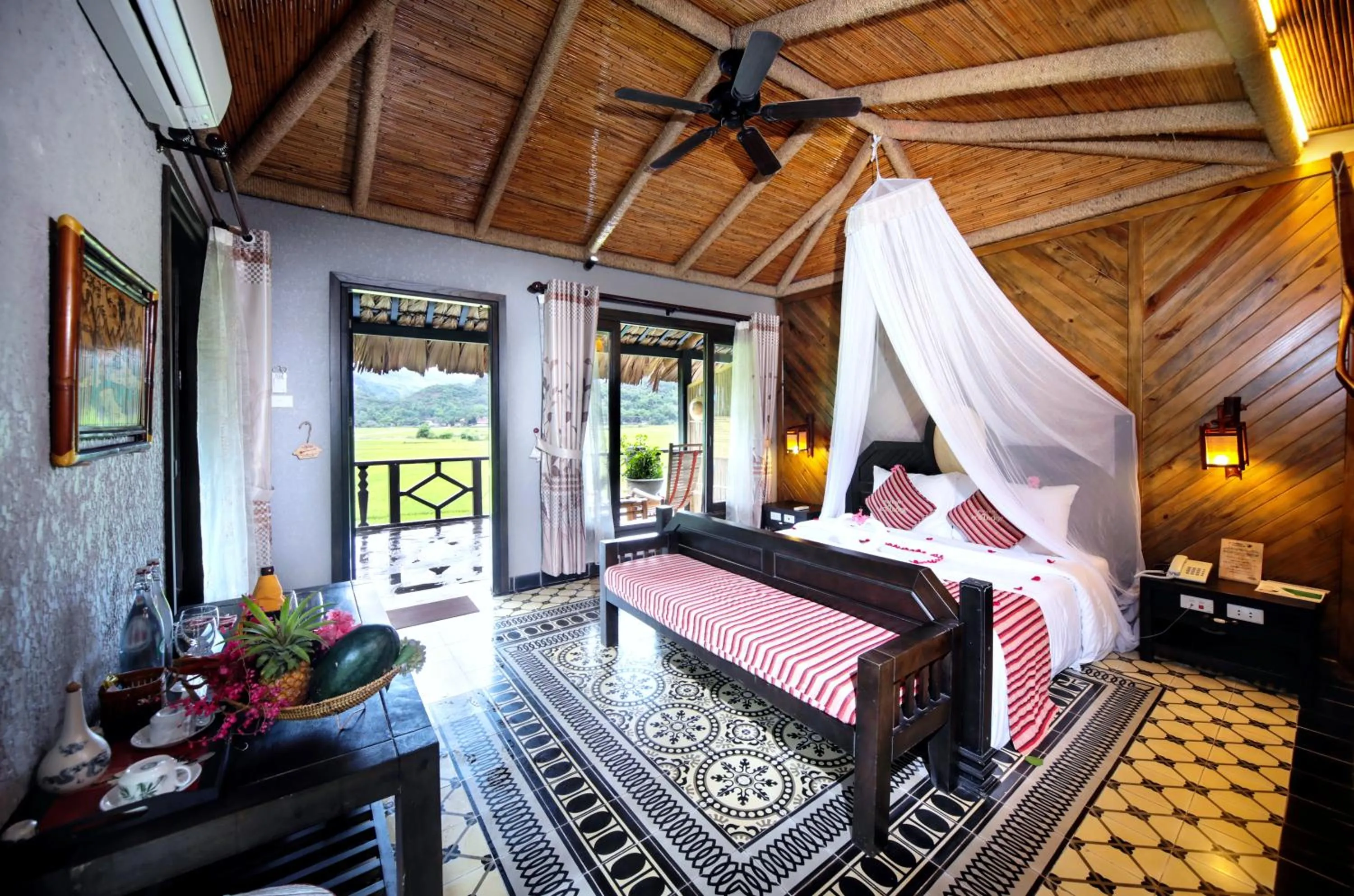 Photo of the whole room, Bed in Mai Chau Ecolodge