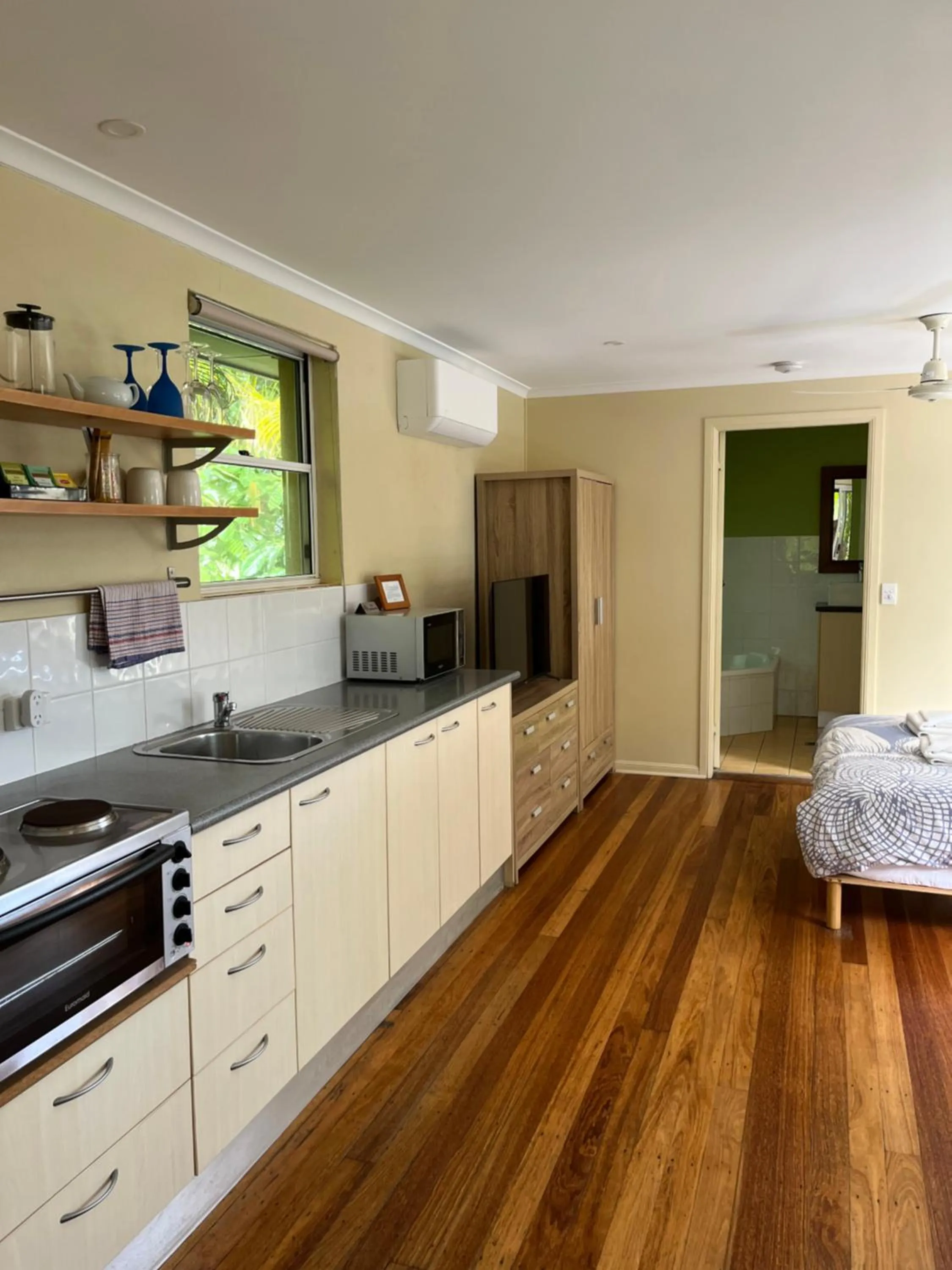 Safety Beach Bungalows