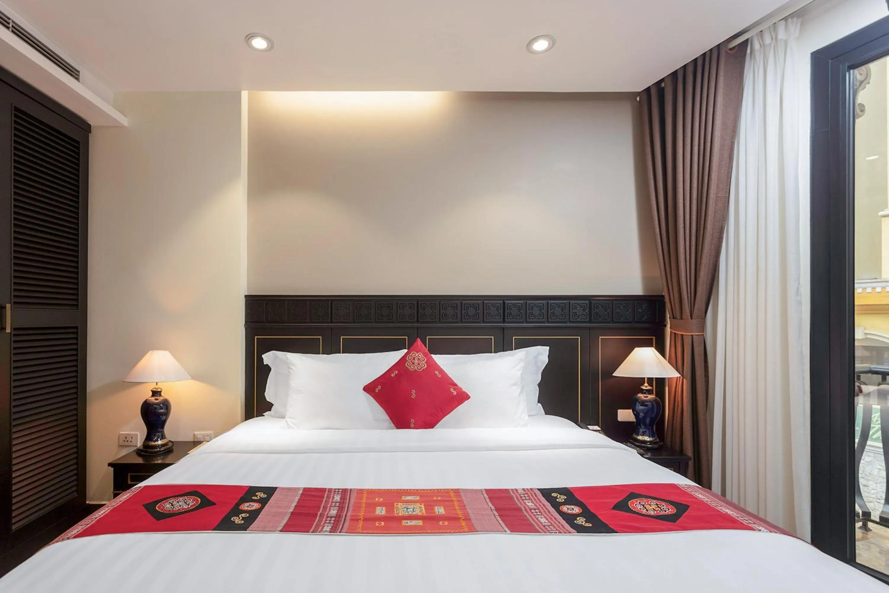 Bed in Hotel Sapa Square Affiliated by Melia