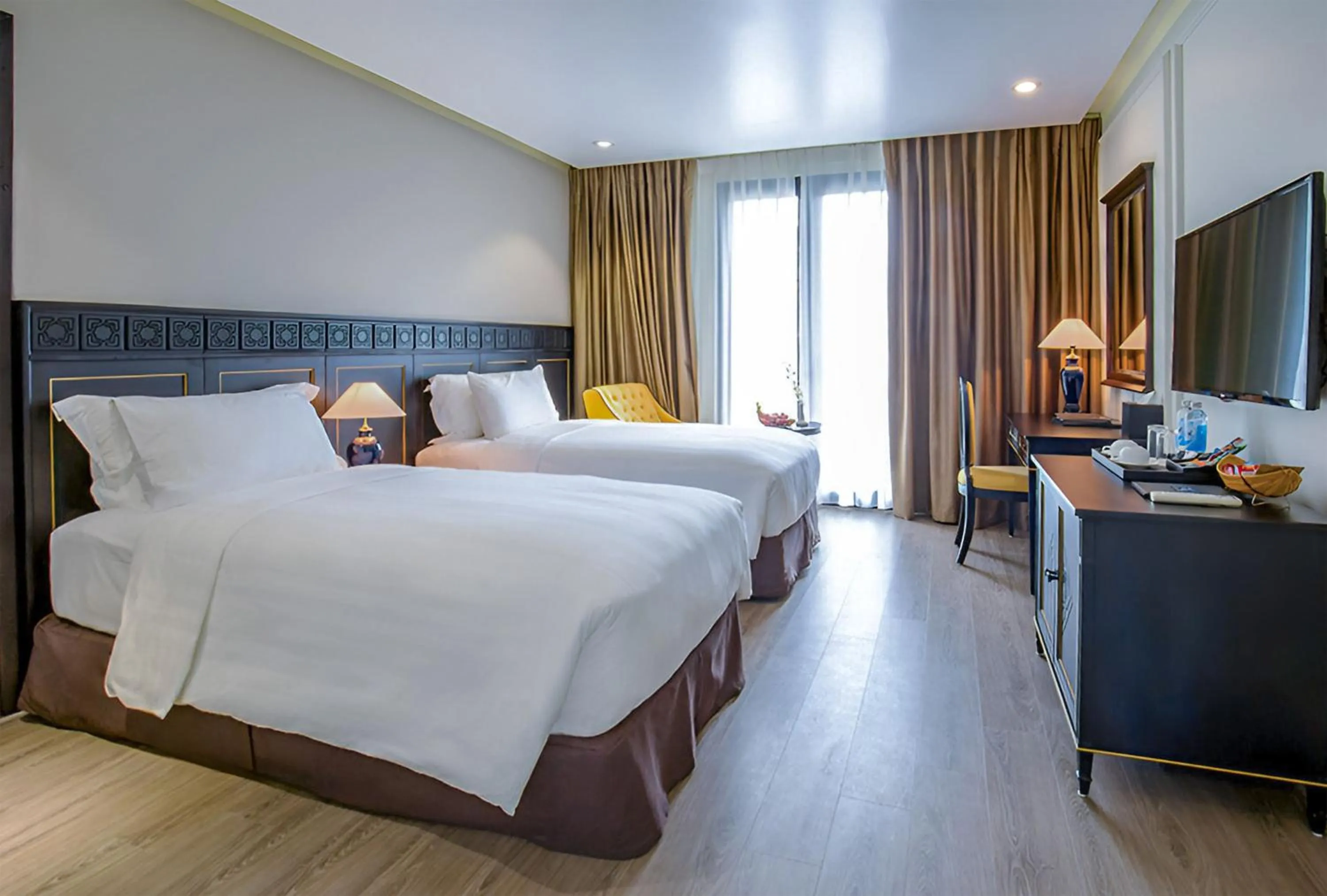 Property building, Bed in Hotel Sapa Square Affiliated by Meliá