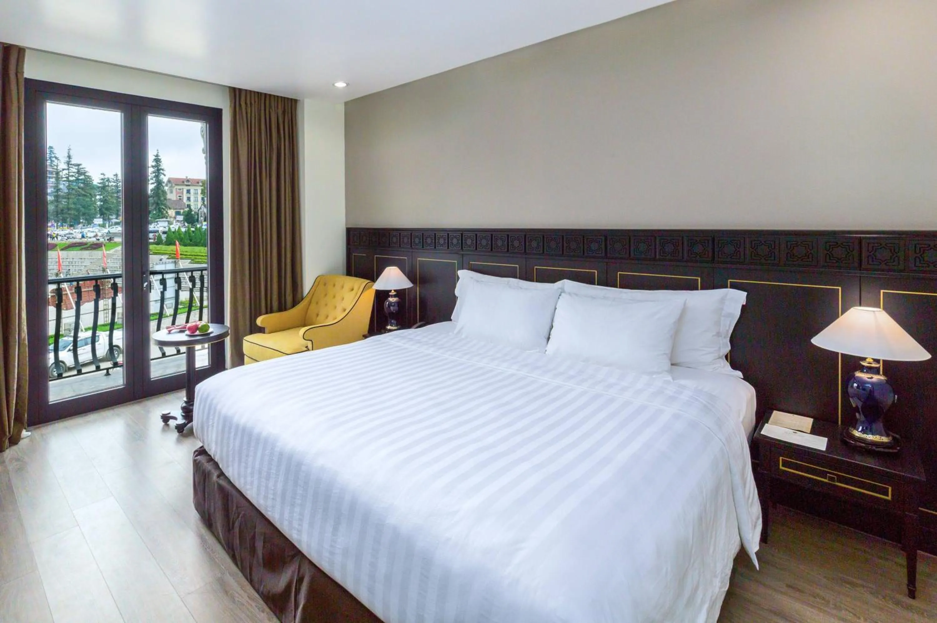 Property building, Bed in Hotel Sapa Square Affiliated by Meliá