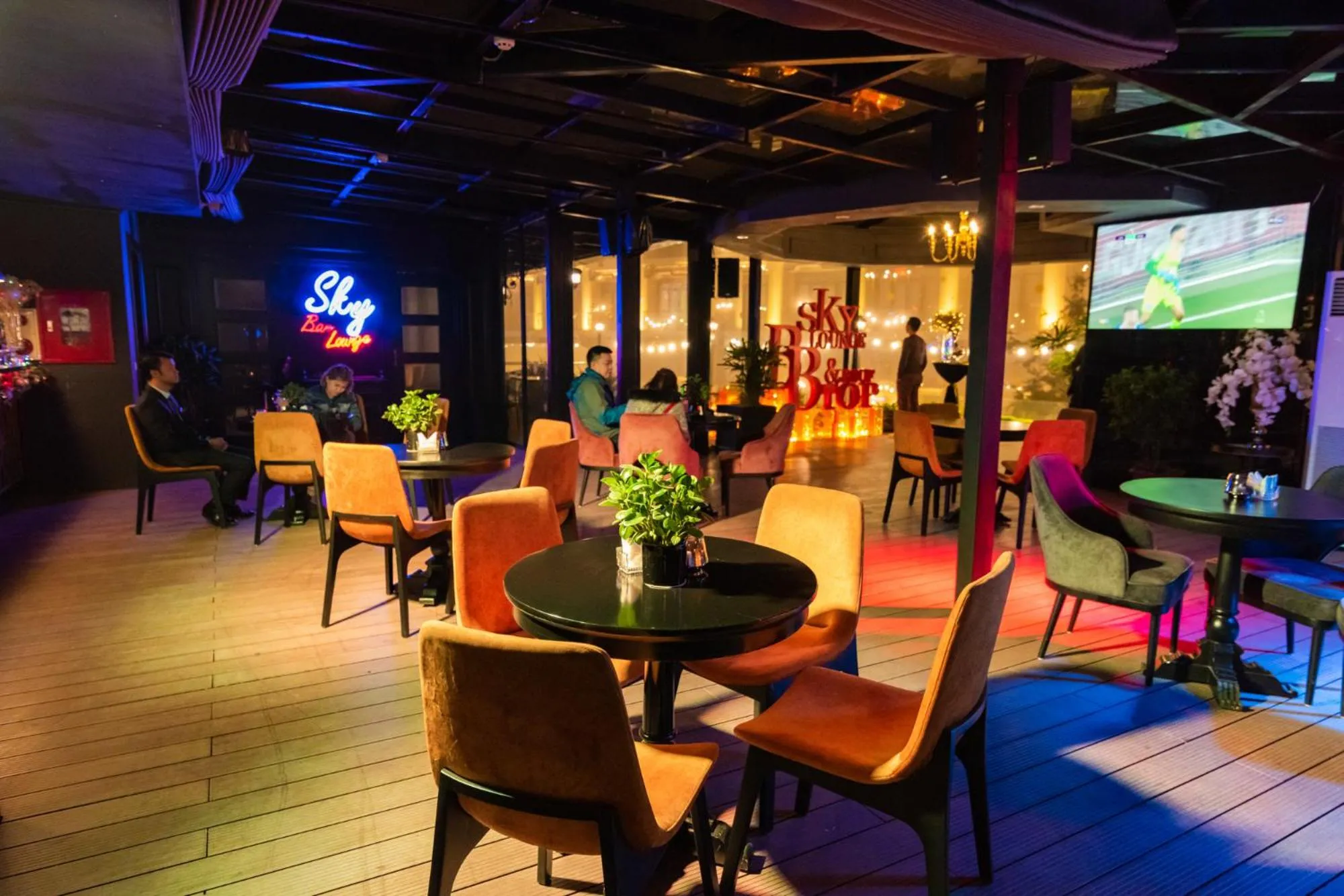Lounge or bar in Hotel Sapa Square Affiliated by Melia
