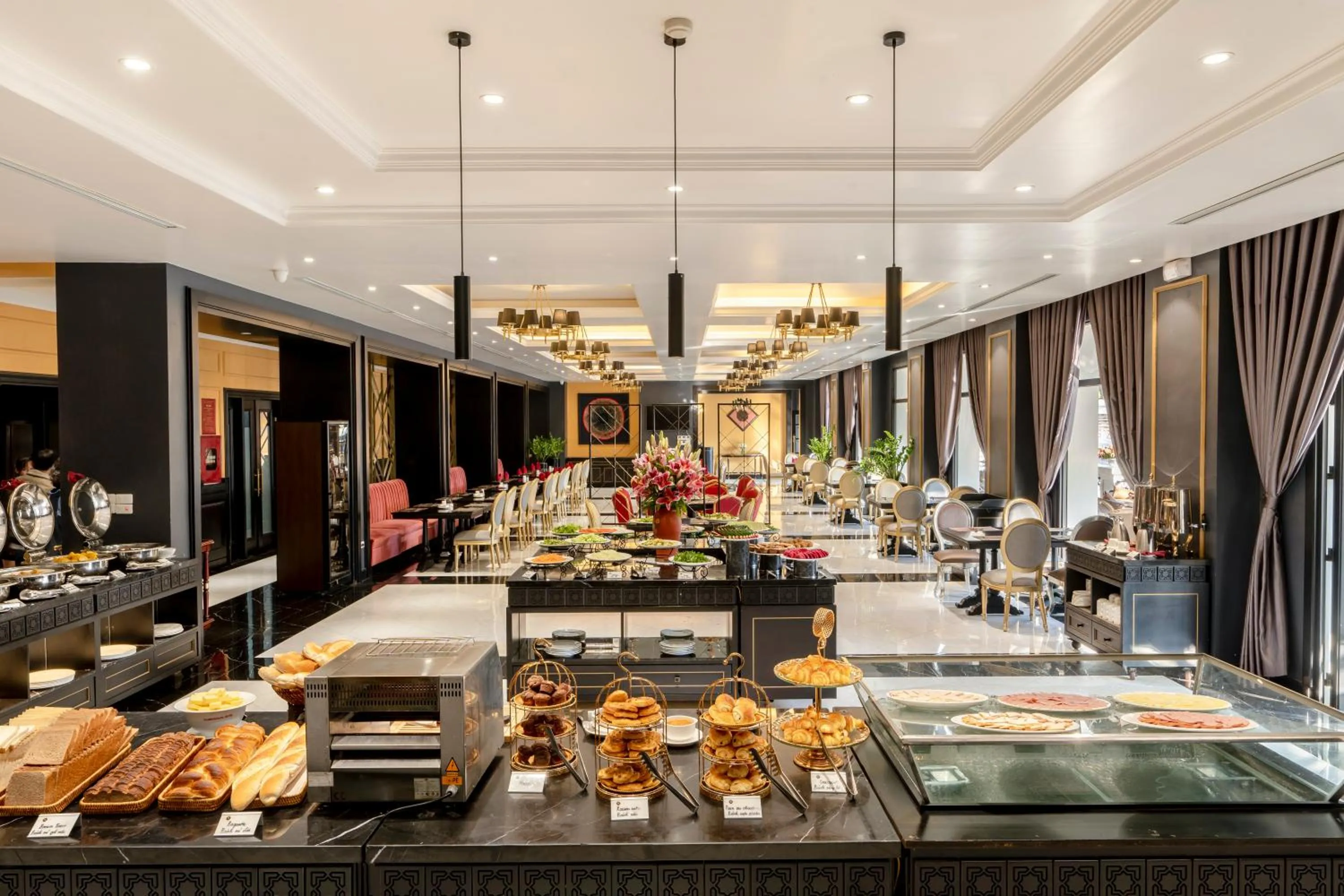 Buffet breakfast in Hotel Sapa Square Affiliated by Melia