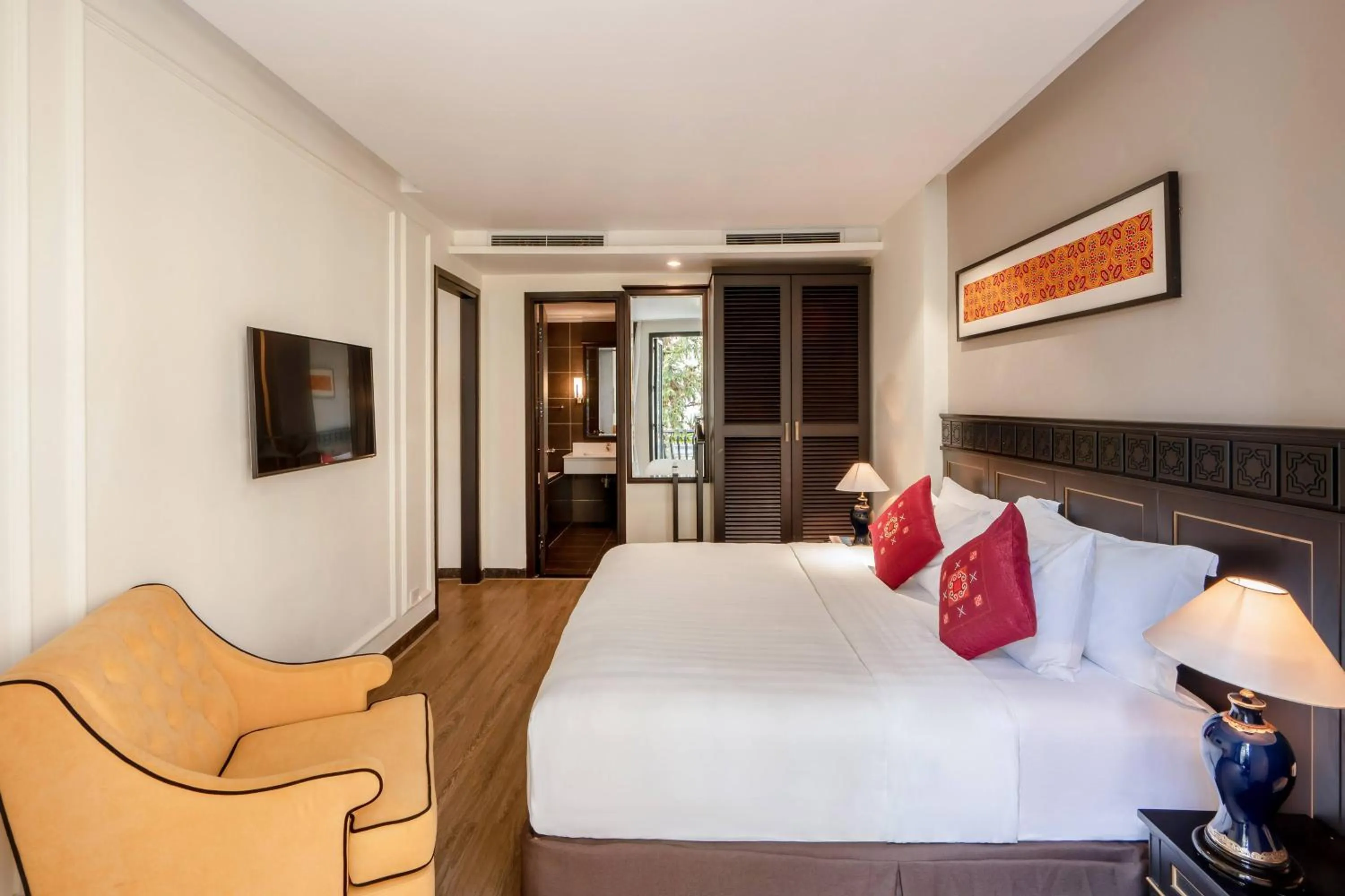 Property building, Bed in Hotel Sapa Square Affiliated by Meliá