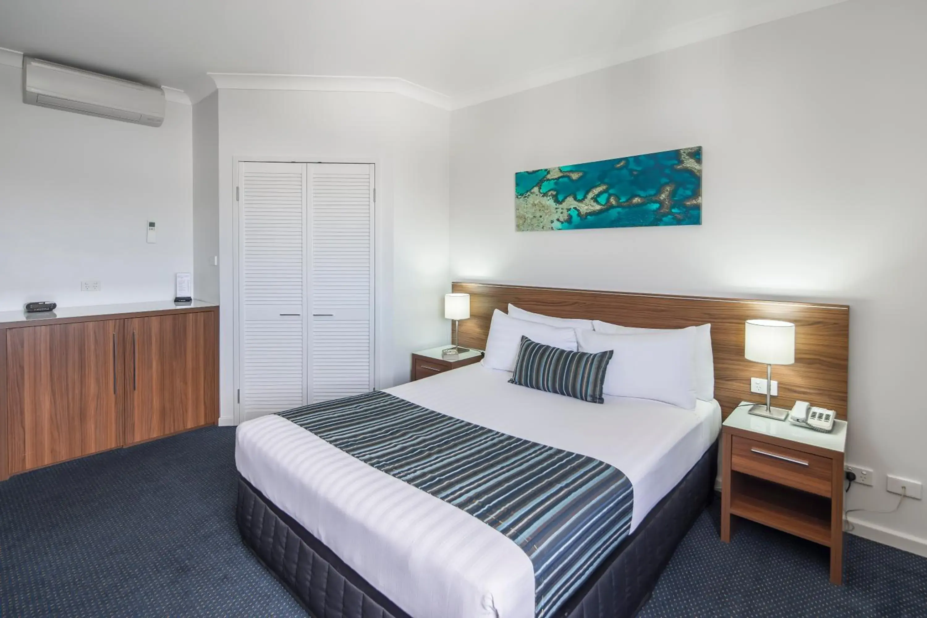 Deluxe Double Room (Adults Only) in Ocean Centre Hotel Deluxe Double Room (Adults Only) in Ocean Centre Hotel