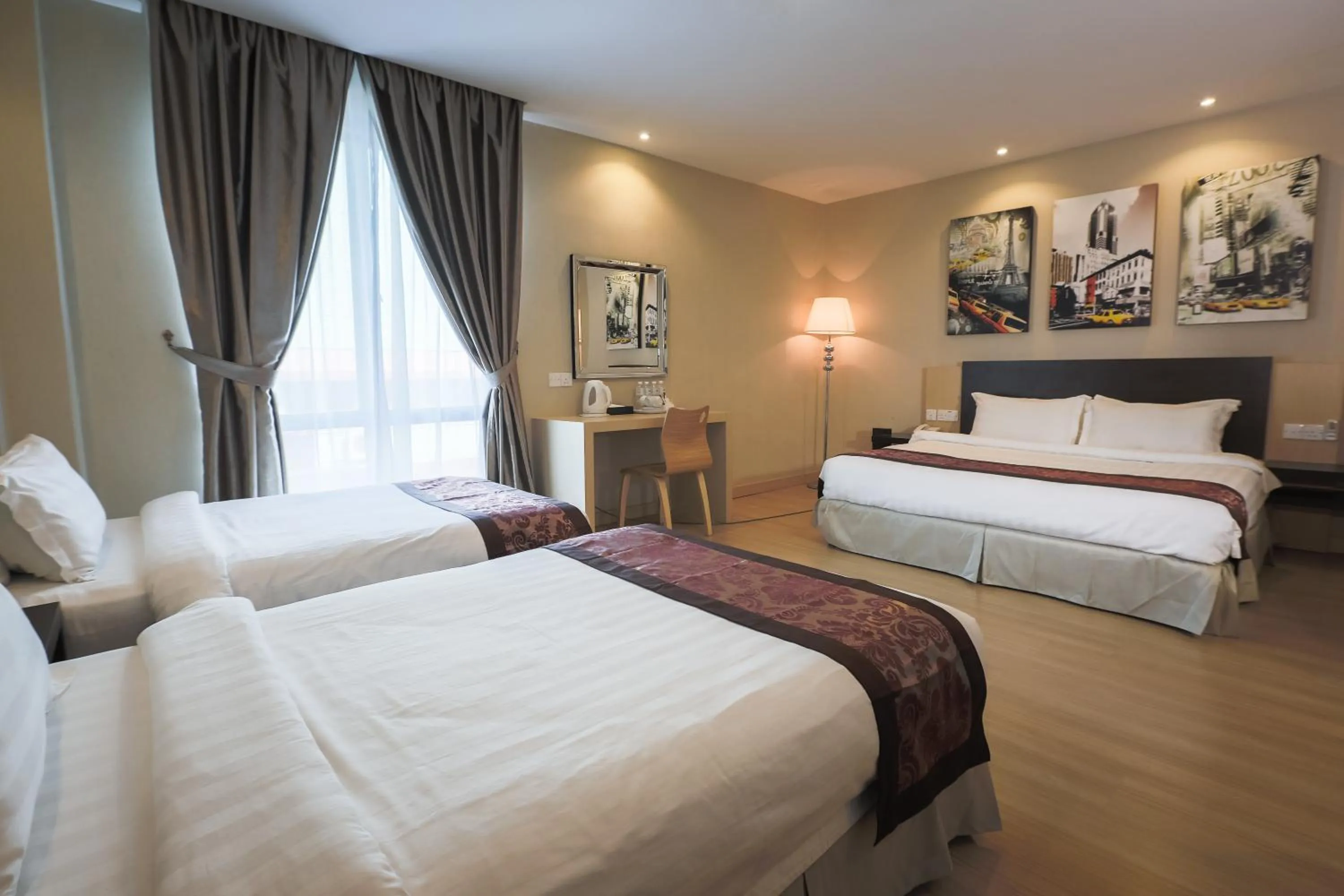 Photo of the whole room, Bed in Eco Tree Hotel, Melaka