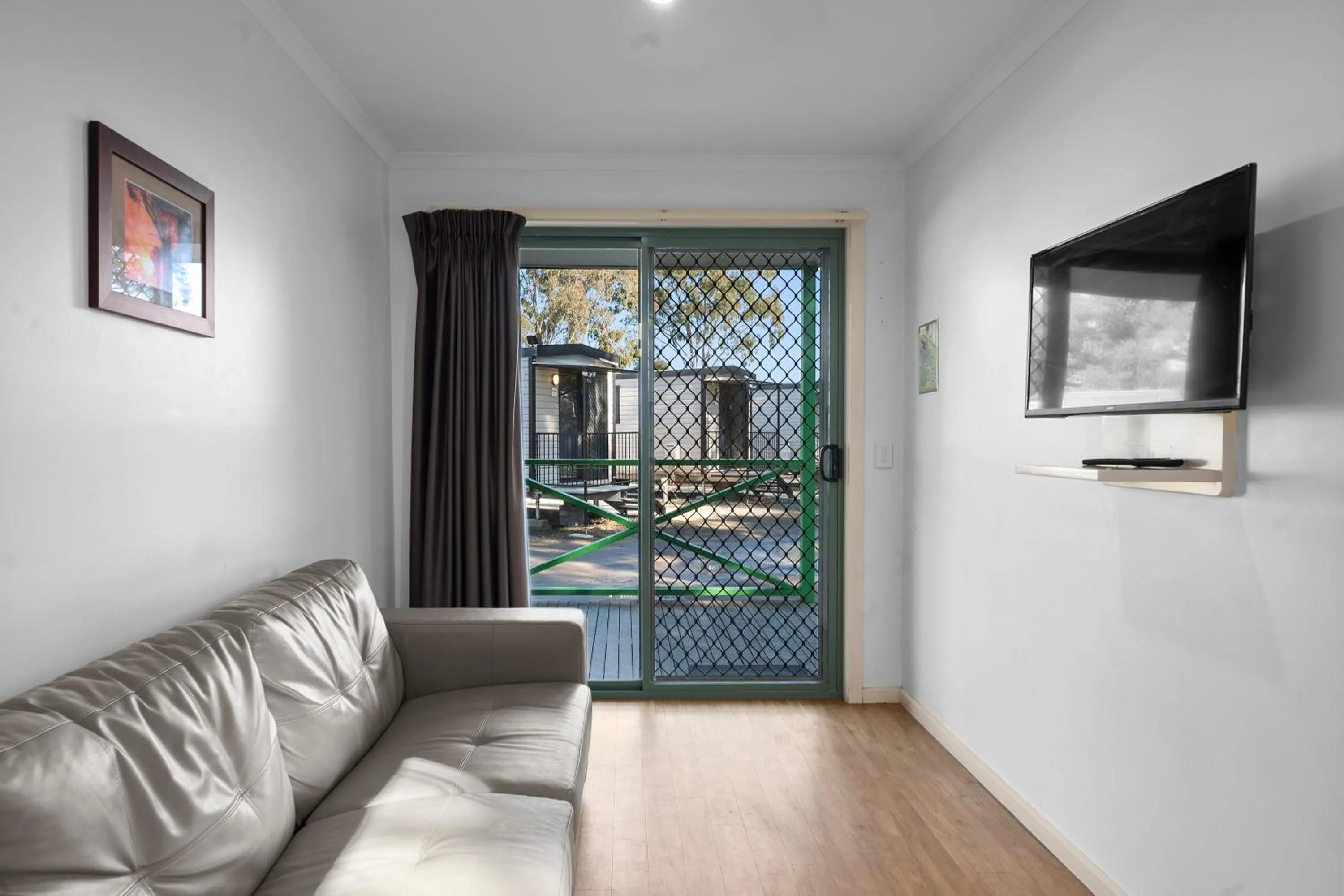 Living room in Shepparton Holiday Park and Village
