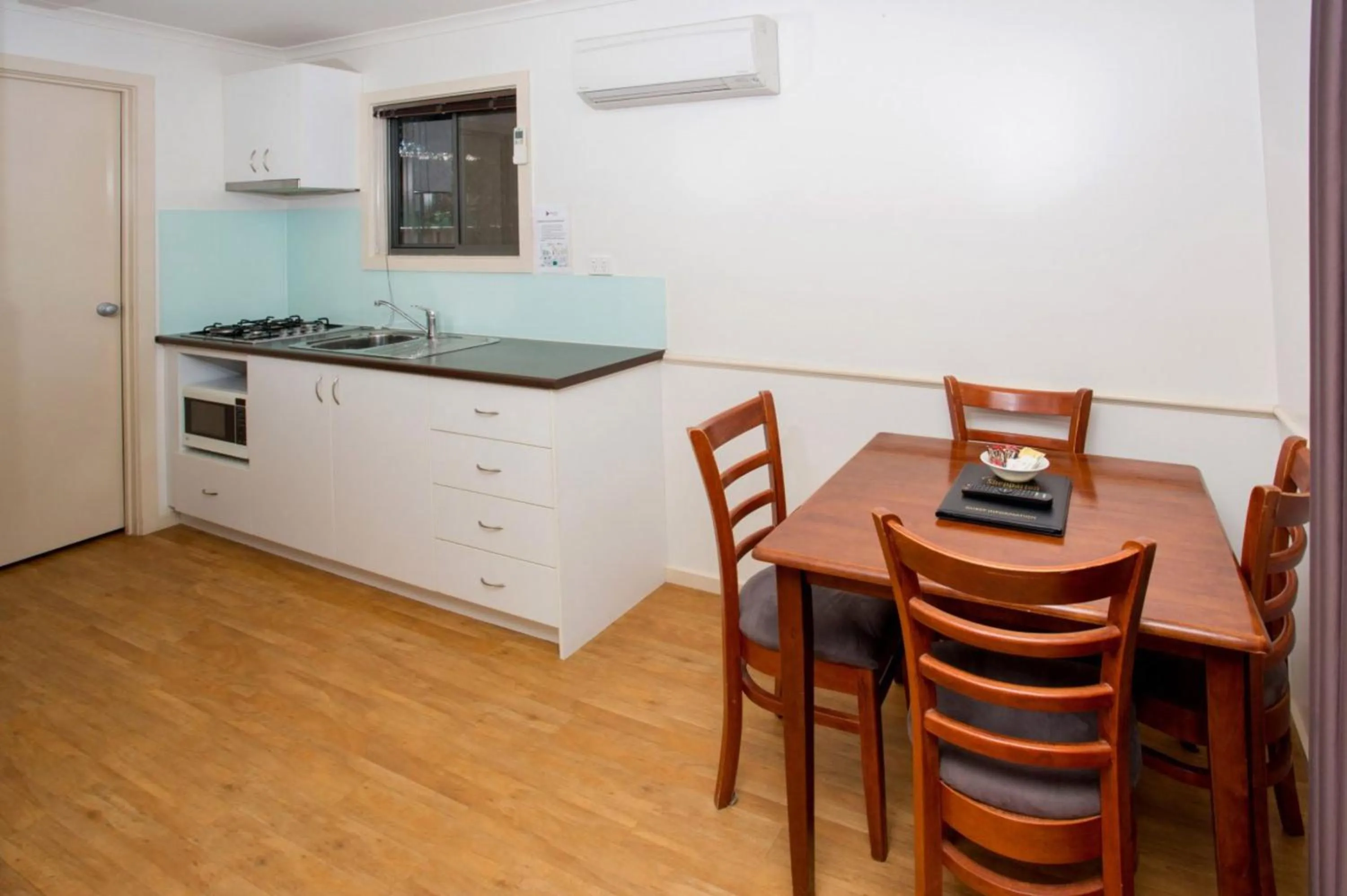 Kitchen or kitchenette in Shepparton Holiday Park and Village
