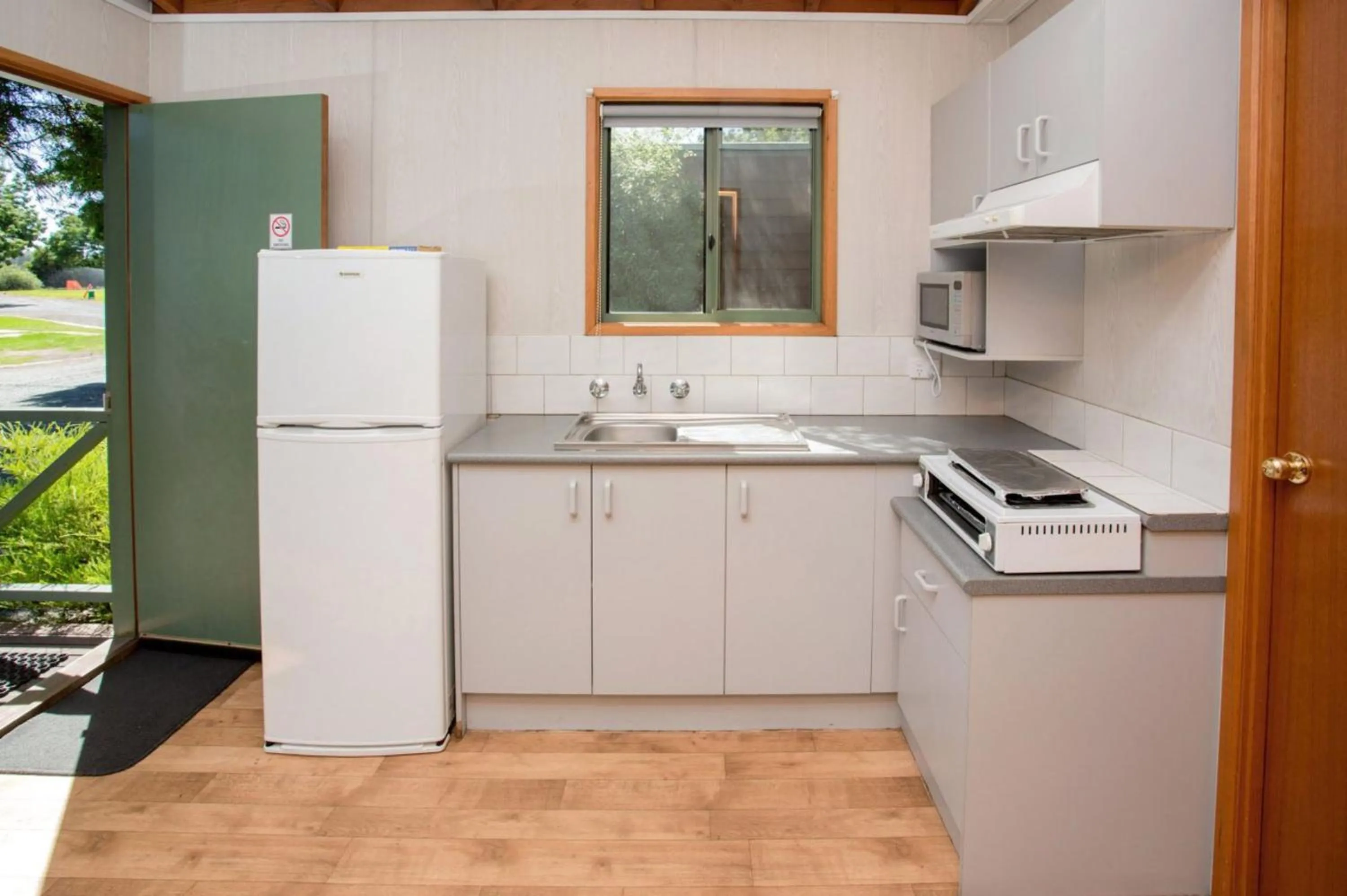 Kitchen or kitchenette in Shepparton Holiday Park and Village