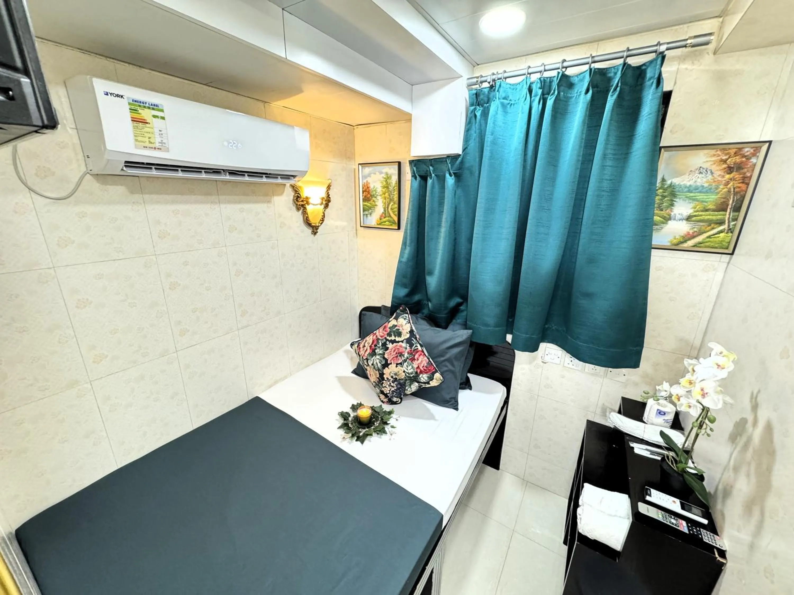 Bed in New International Guest House