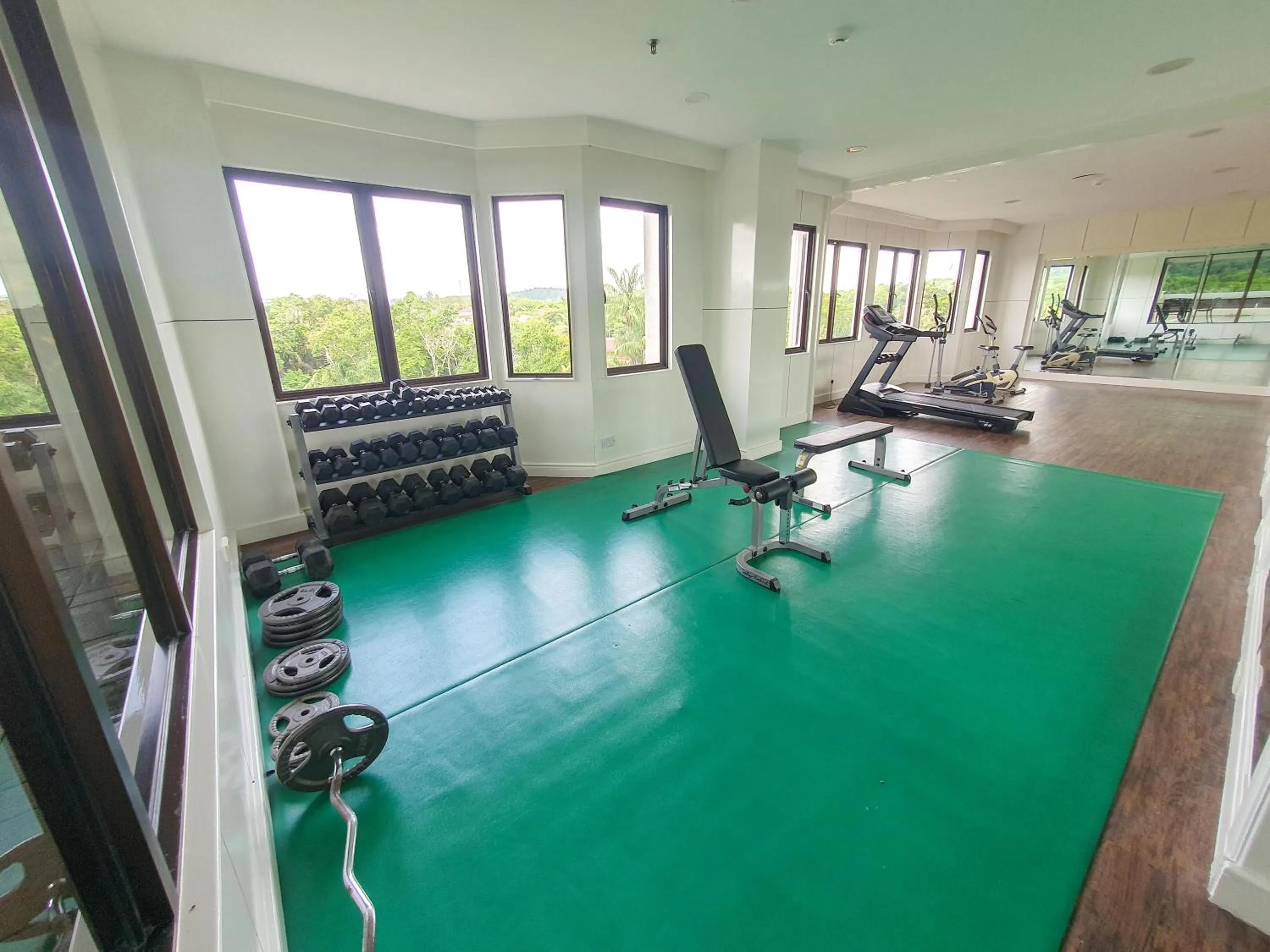 Area and facilities in Parkview Hotel