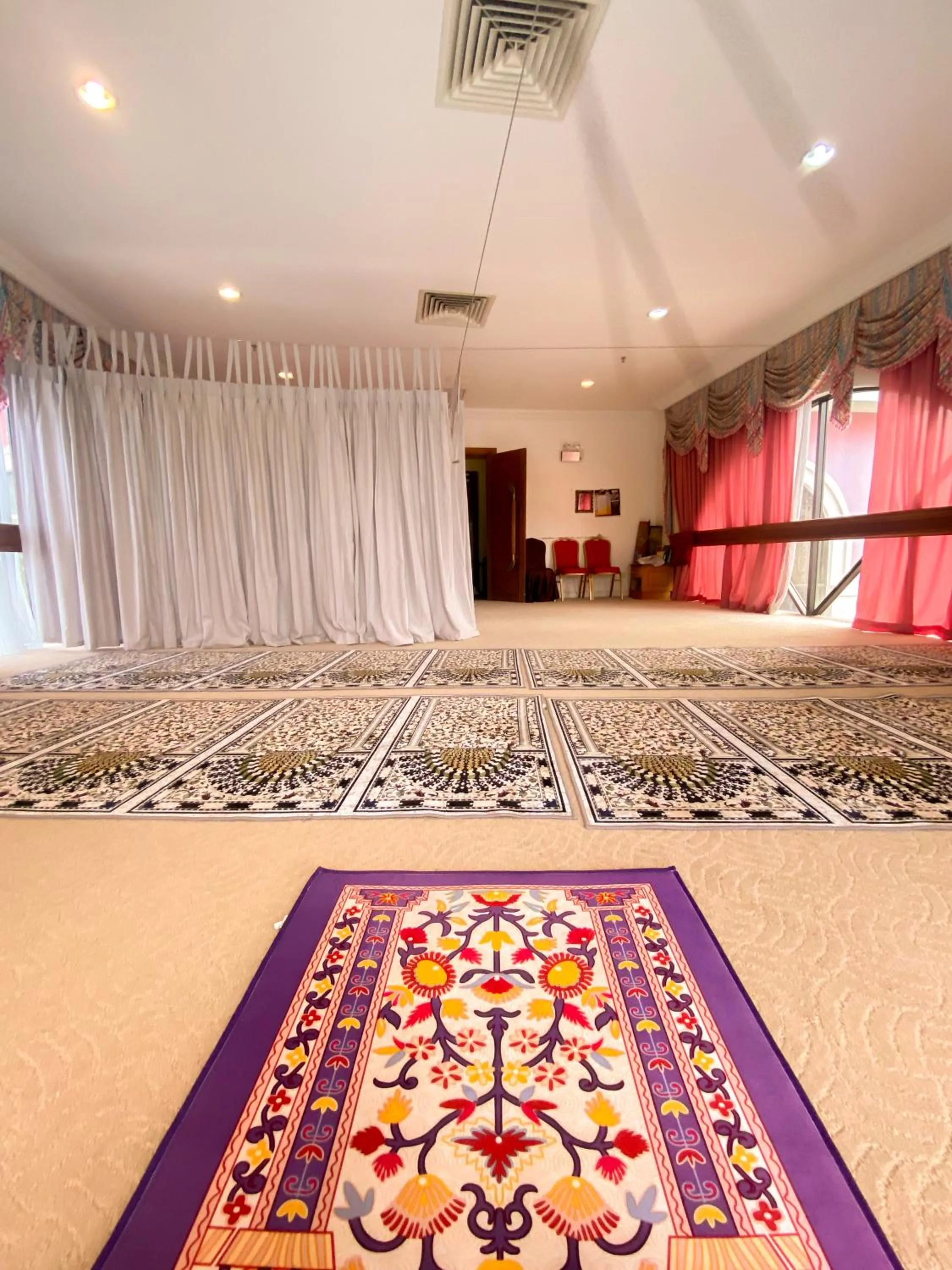 Place of worship, Bed in Parkview Hotel