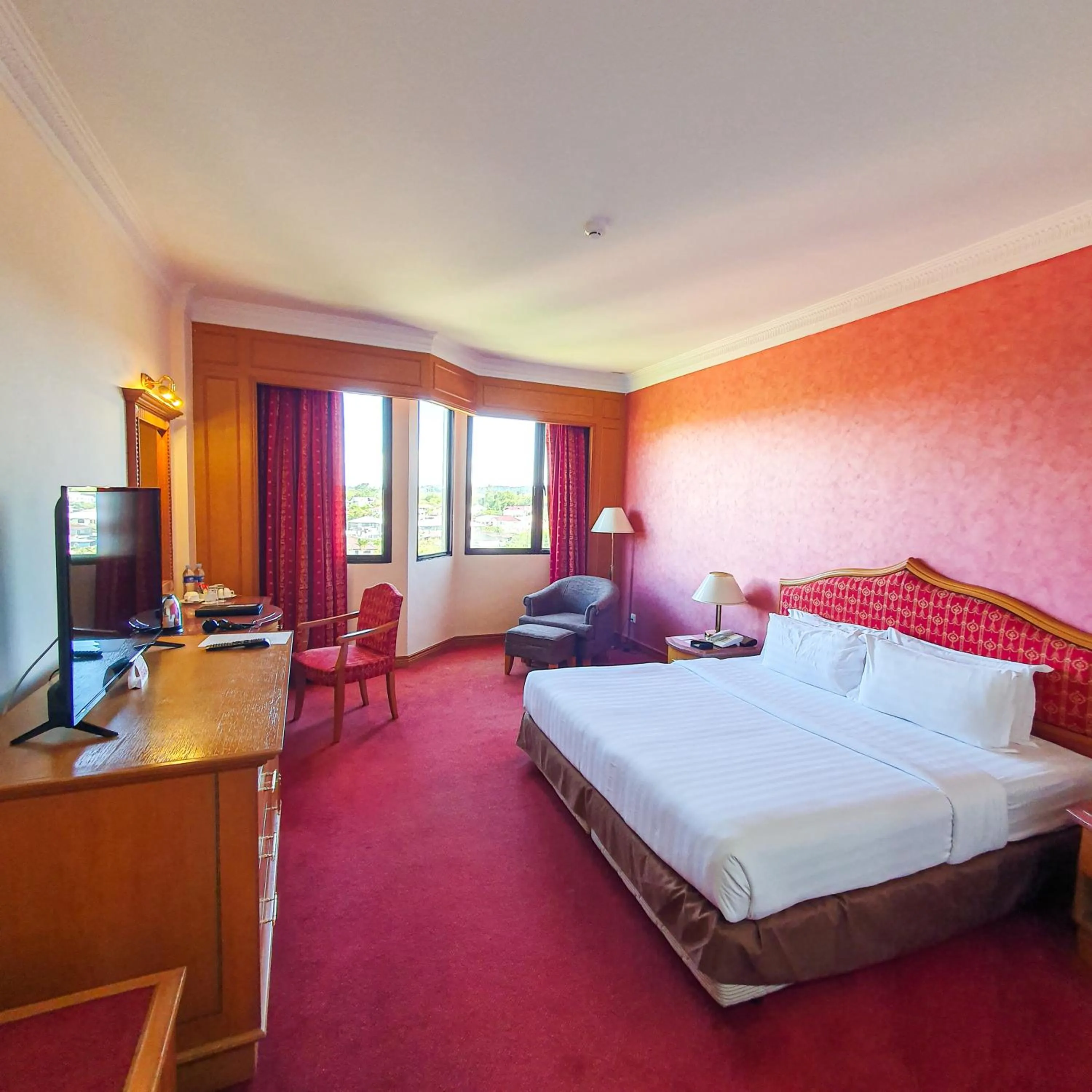 Bedroom, Bed in Parkview Hotel