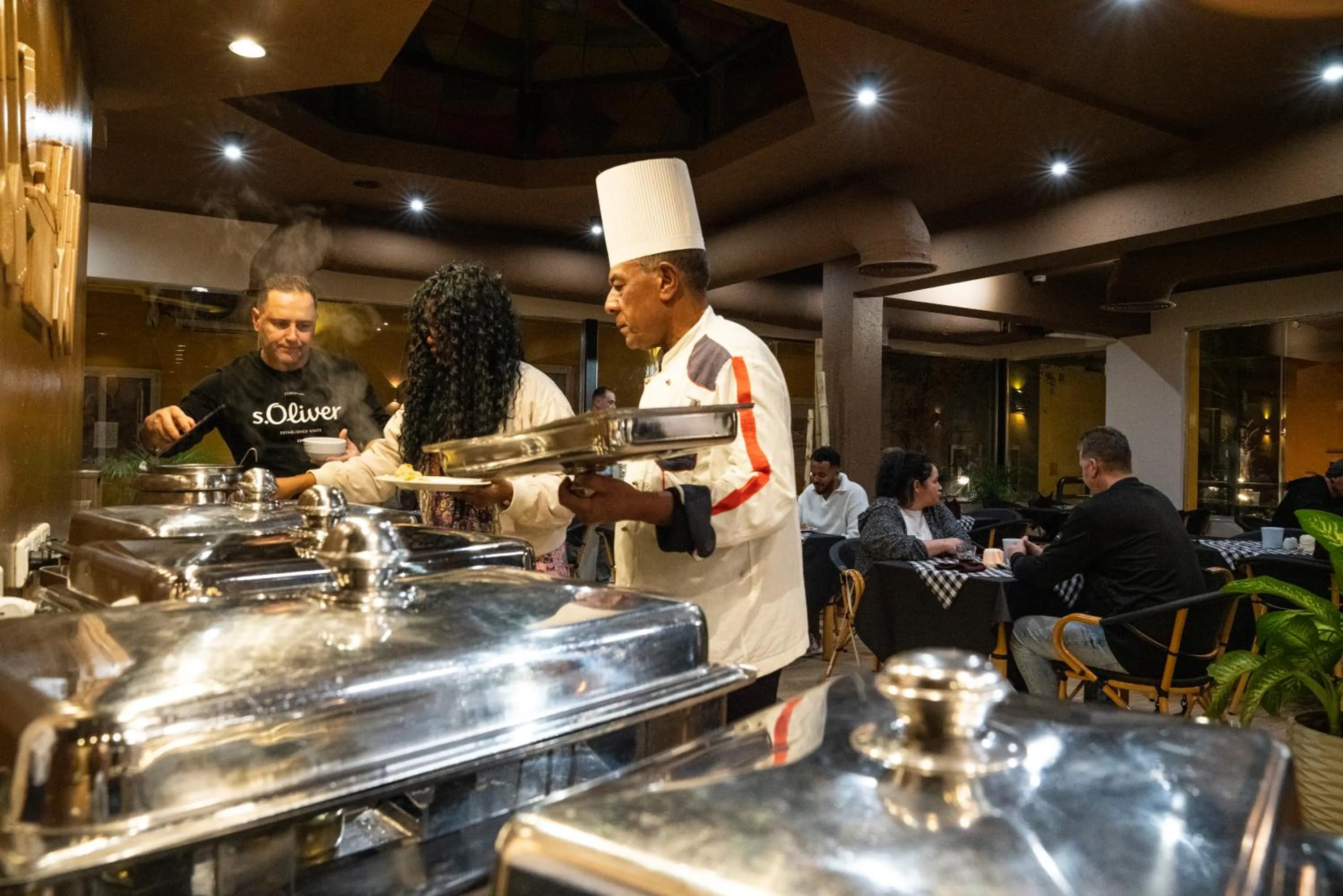 Restaurant/places to eat in Al-Dora Beach Resort