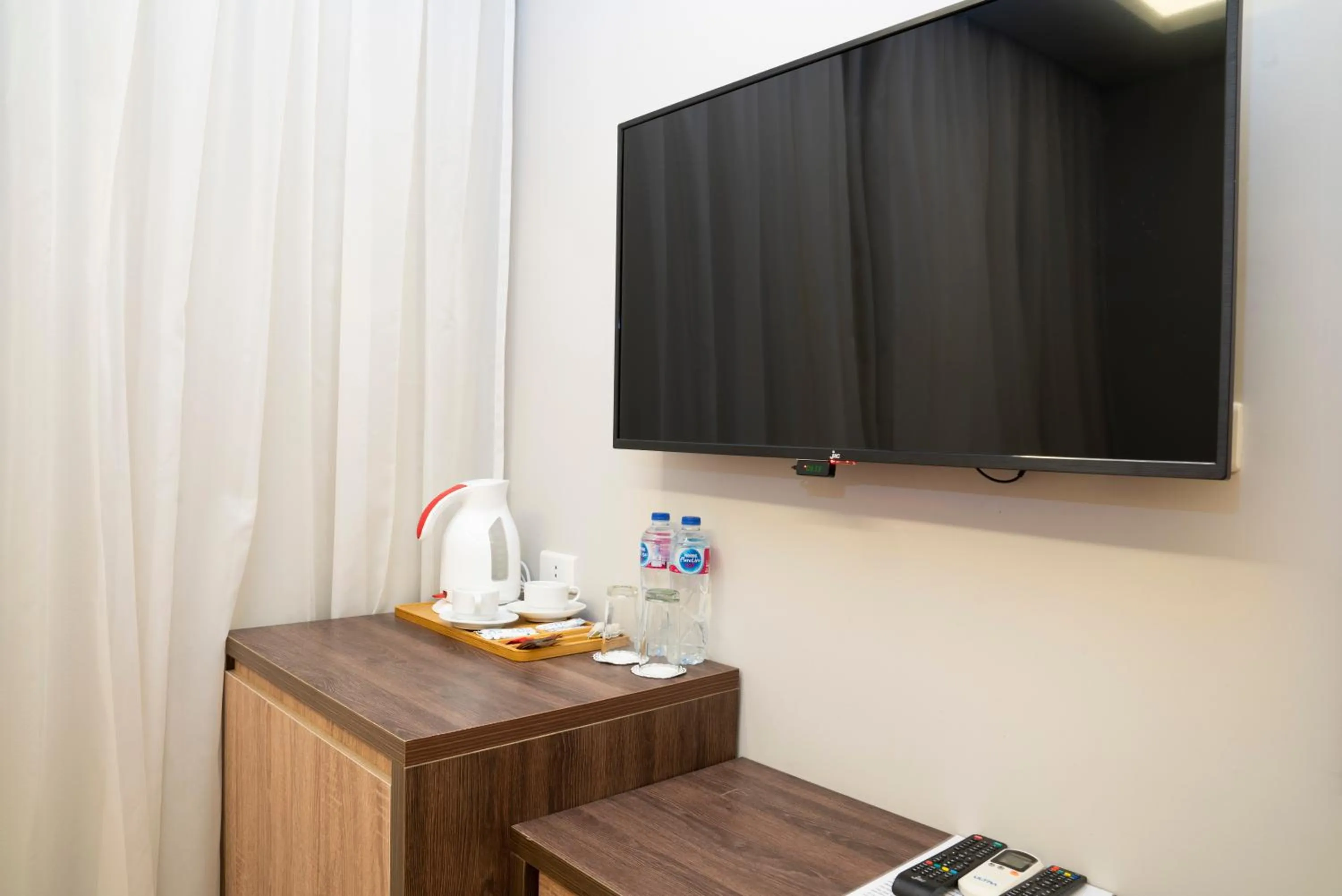 TV and multimedia in Al-Dora Beach Resort