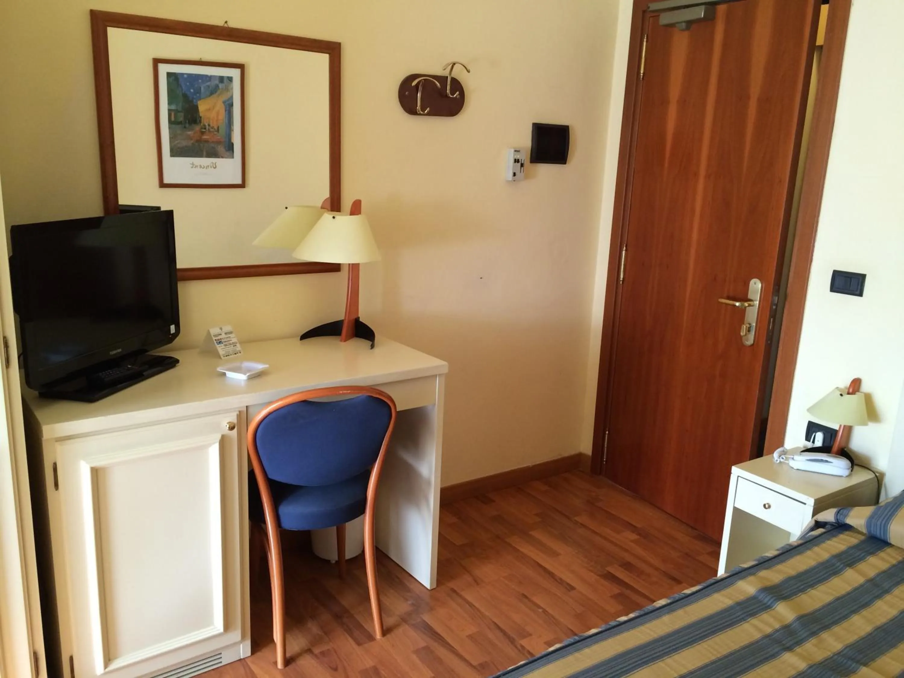 TV and multimedia, Bed in Hotel Brennero e Varsavia