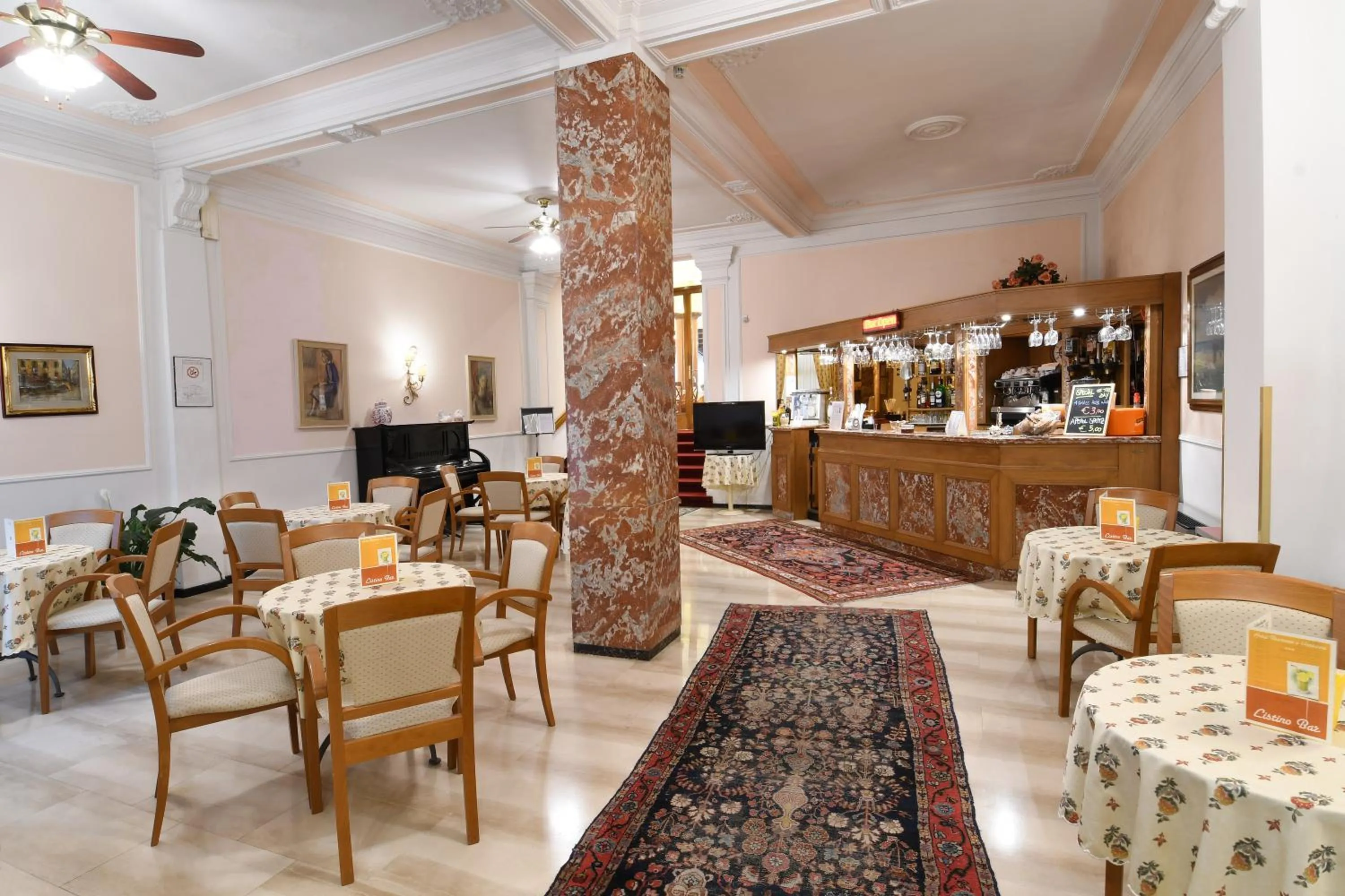 Lounge or bar in Hotel Brennero e Varsavia