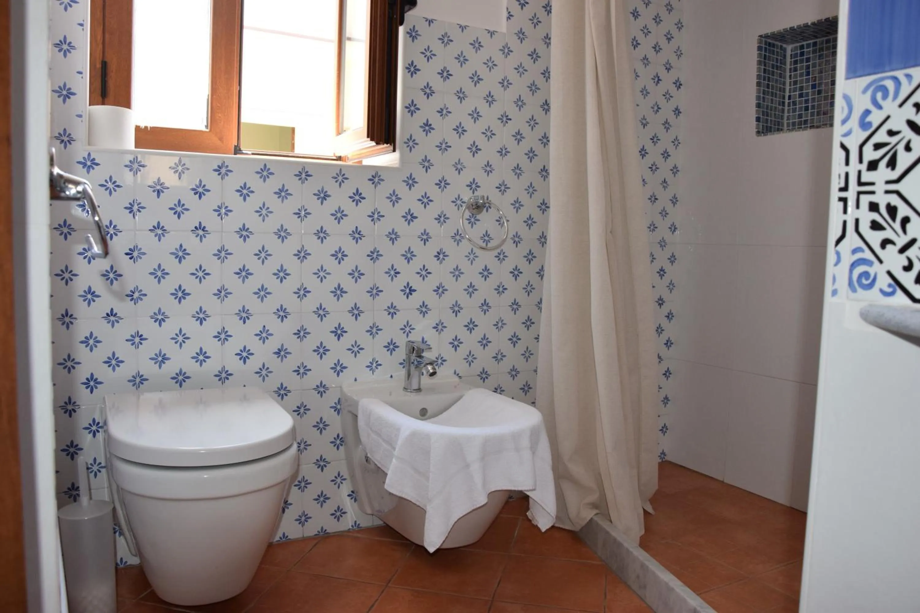 Toilet in La Casa del Geko