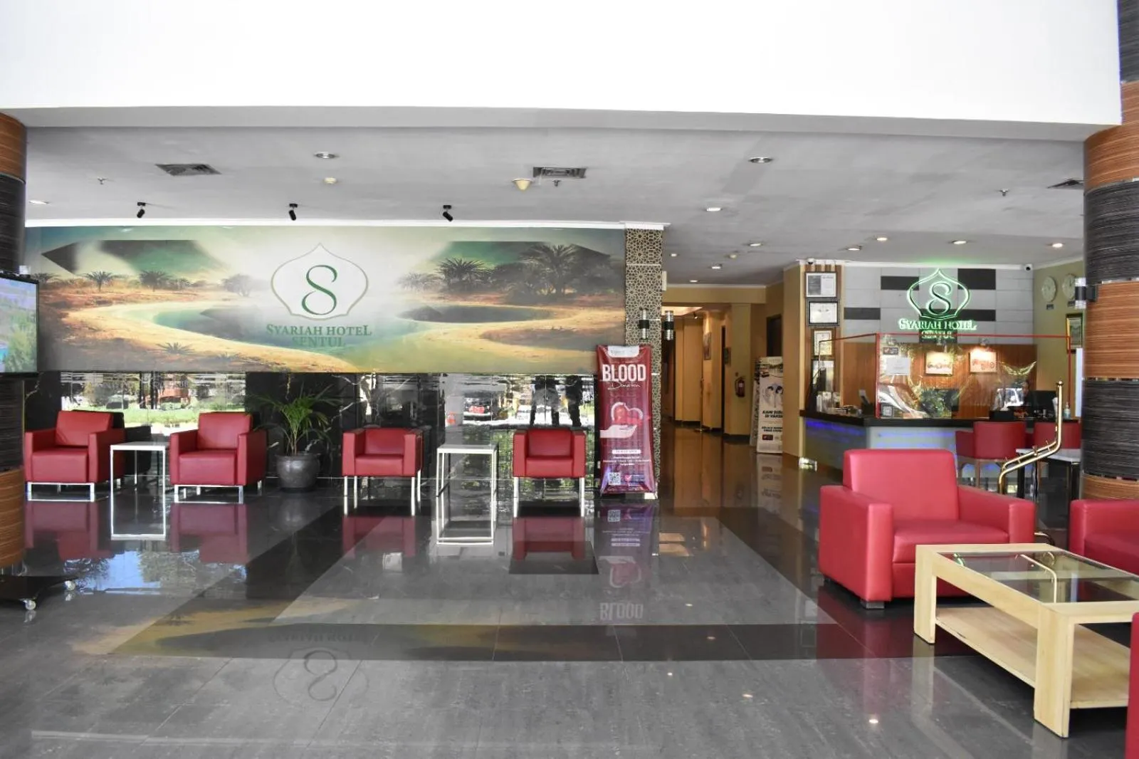 Lobby or reception in Lorin Syariah Hotel Sentul