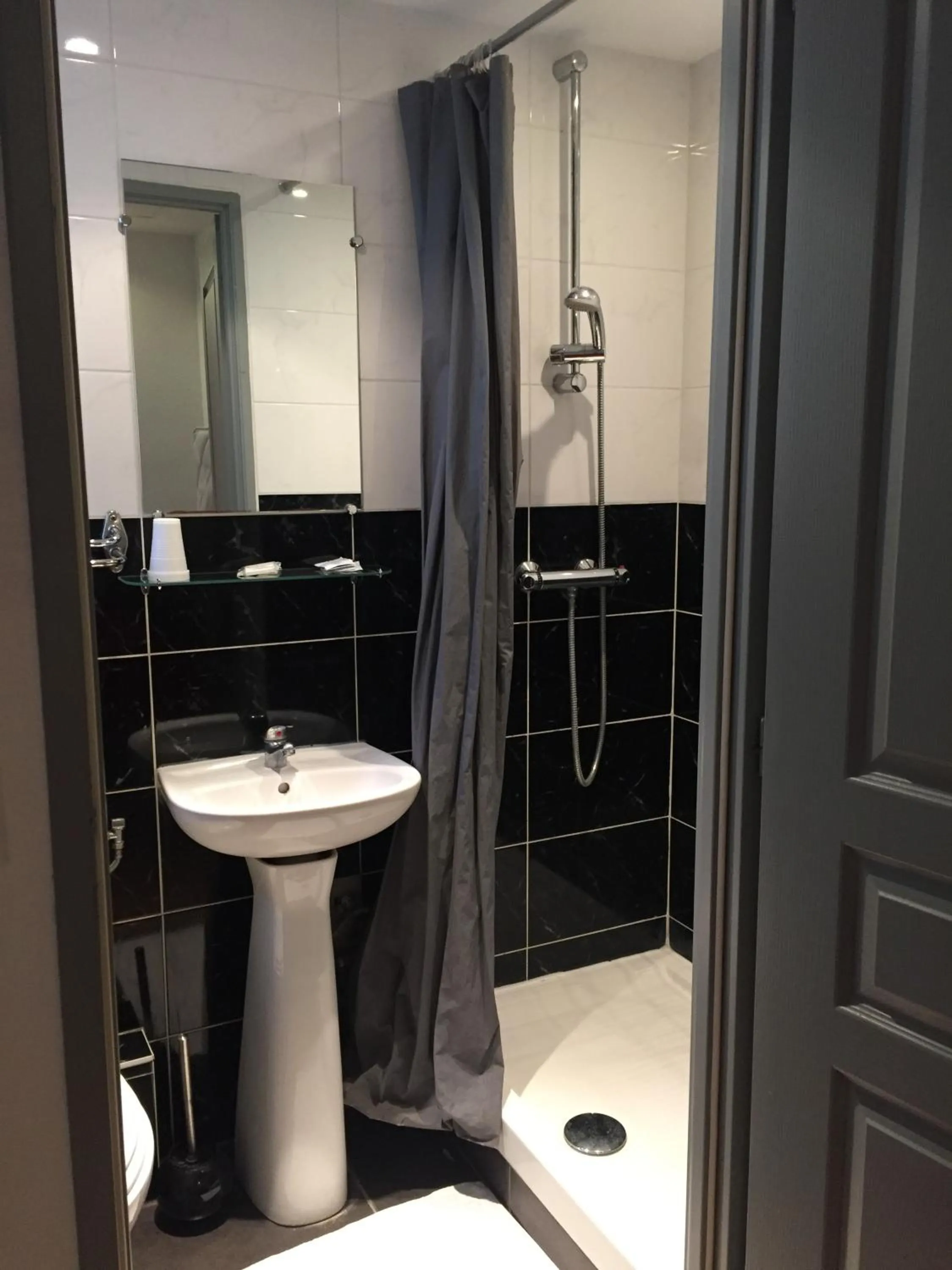 Shower in Hotel Relais Sud