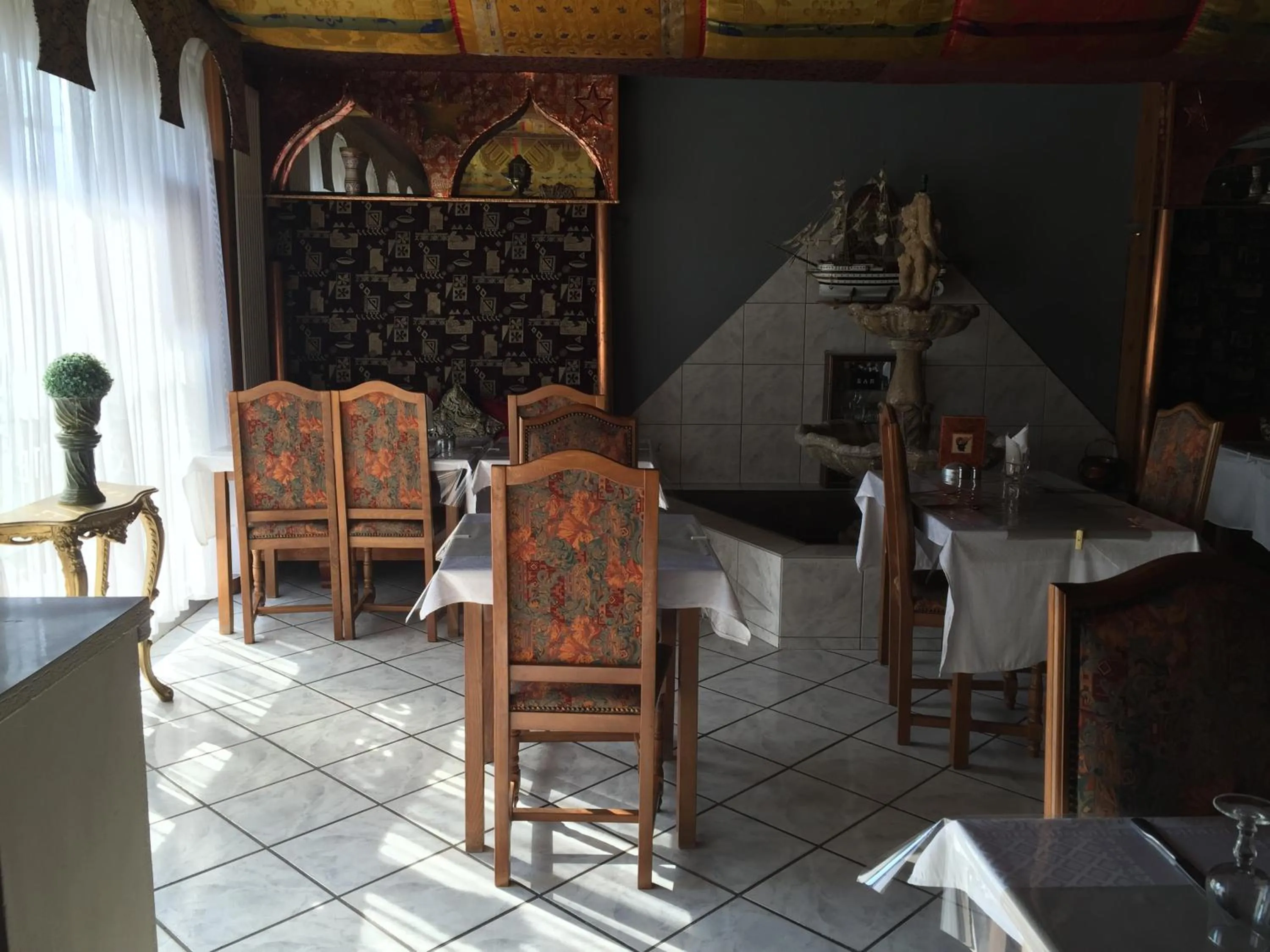 Restaurant/places to eat in Hotel Relais Sud