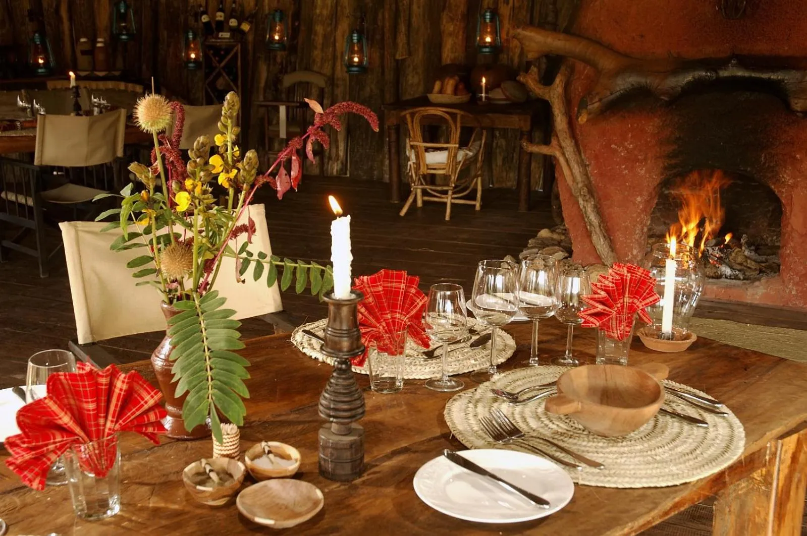 Food and drinks in Crater Forest Tented Lodge
