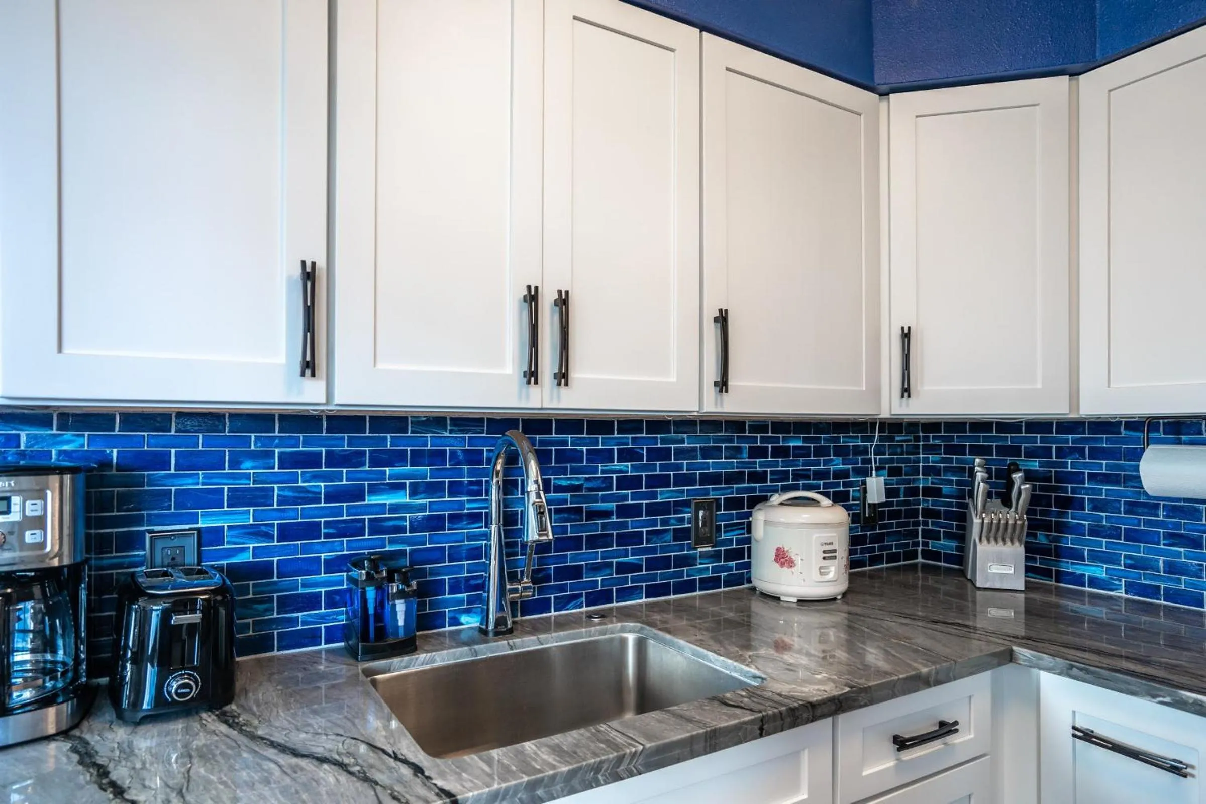 Kitchen or kitchenette in Royal Kahana 920