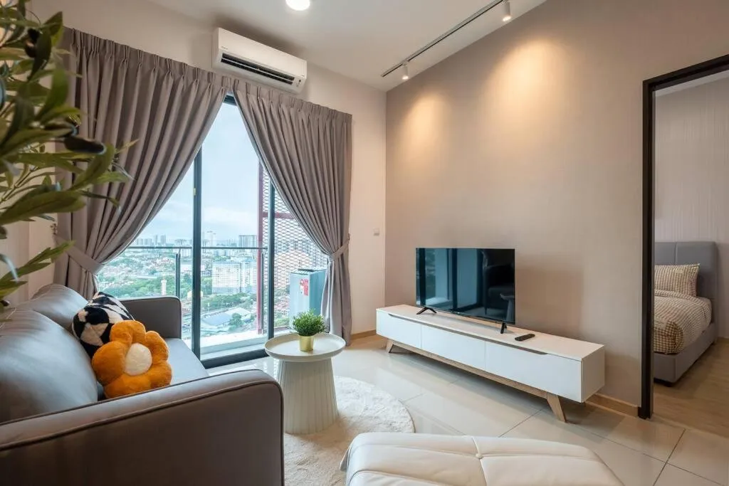Living room in Blissful Cottage@FeelHome/2BR,7pax,MRT 中文房东