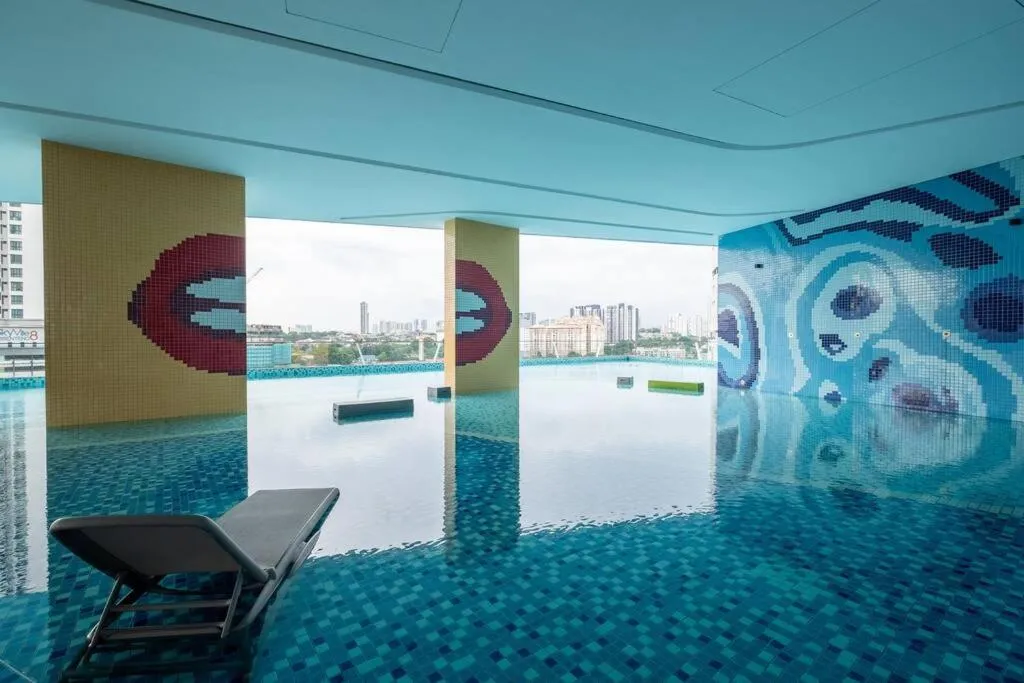 Swimming pool in Blissful Cottage@FeelHome/2BR,7pax,MRT 中文房东