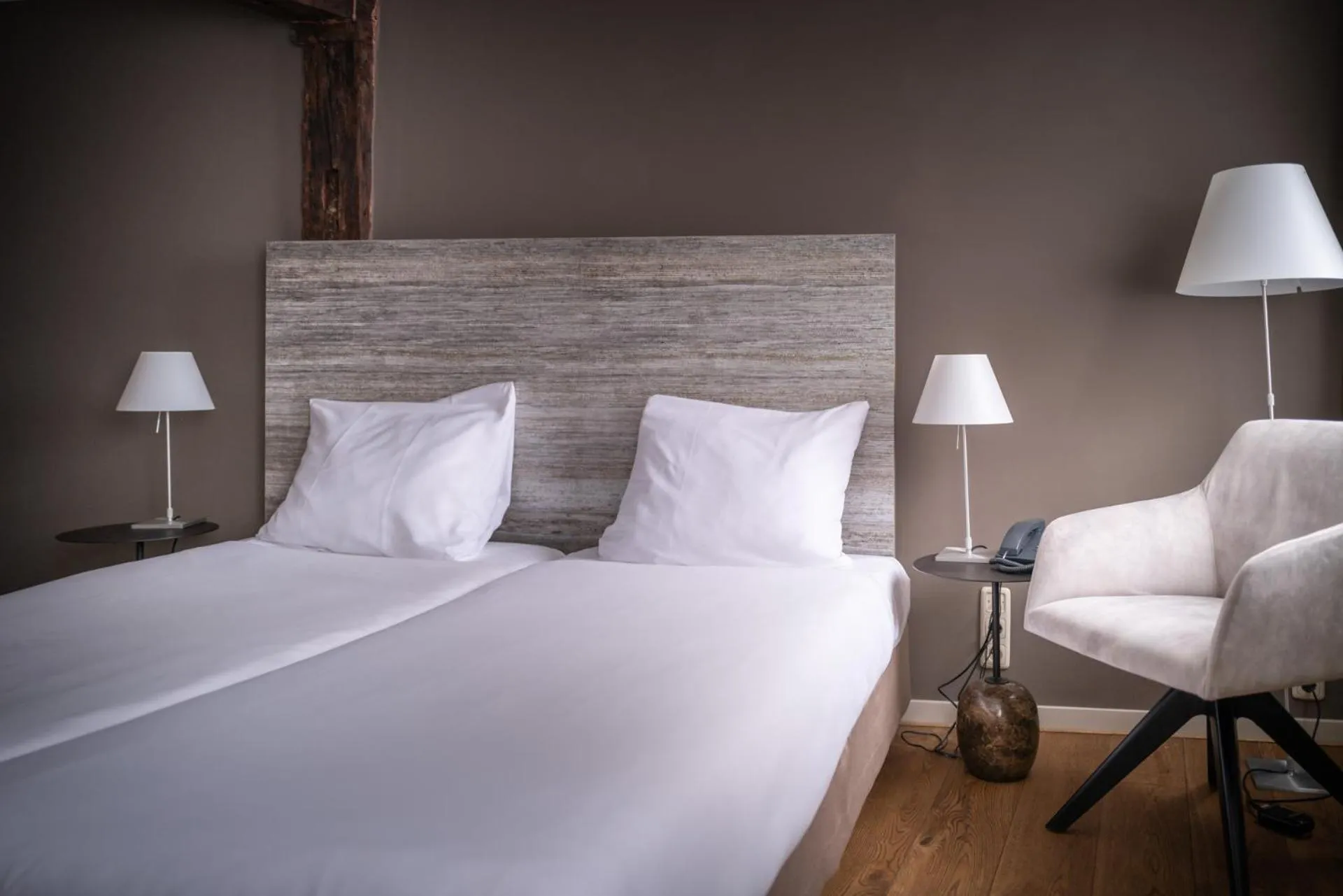 Bed in Hotel Au Quartier