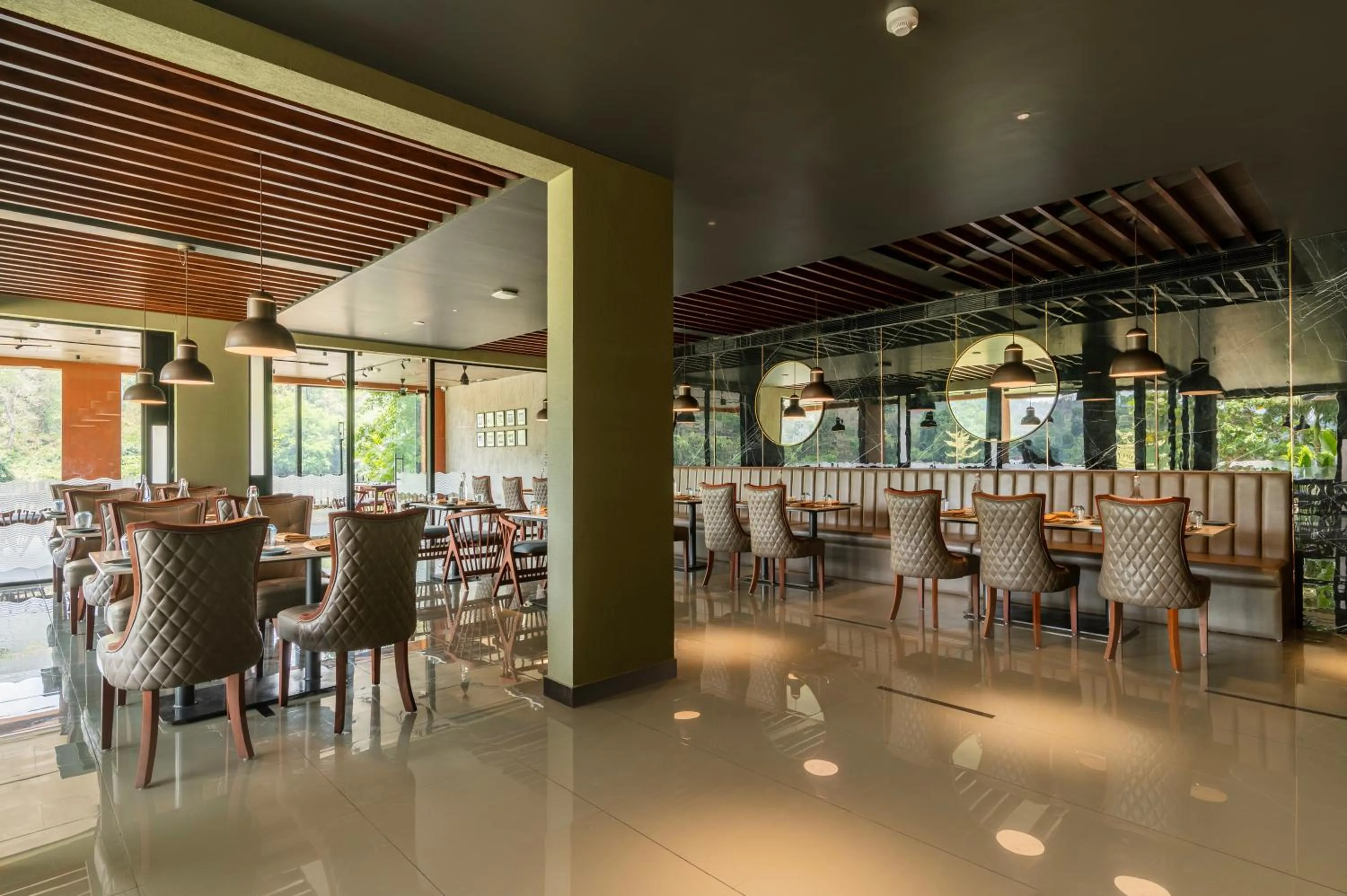 Restaurant/places to eat in Sterling Athirappilly