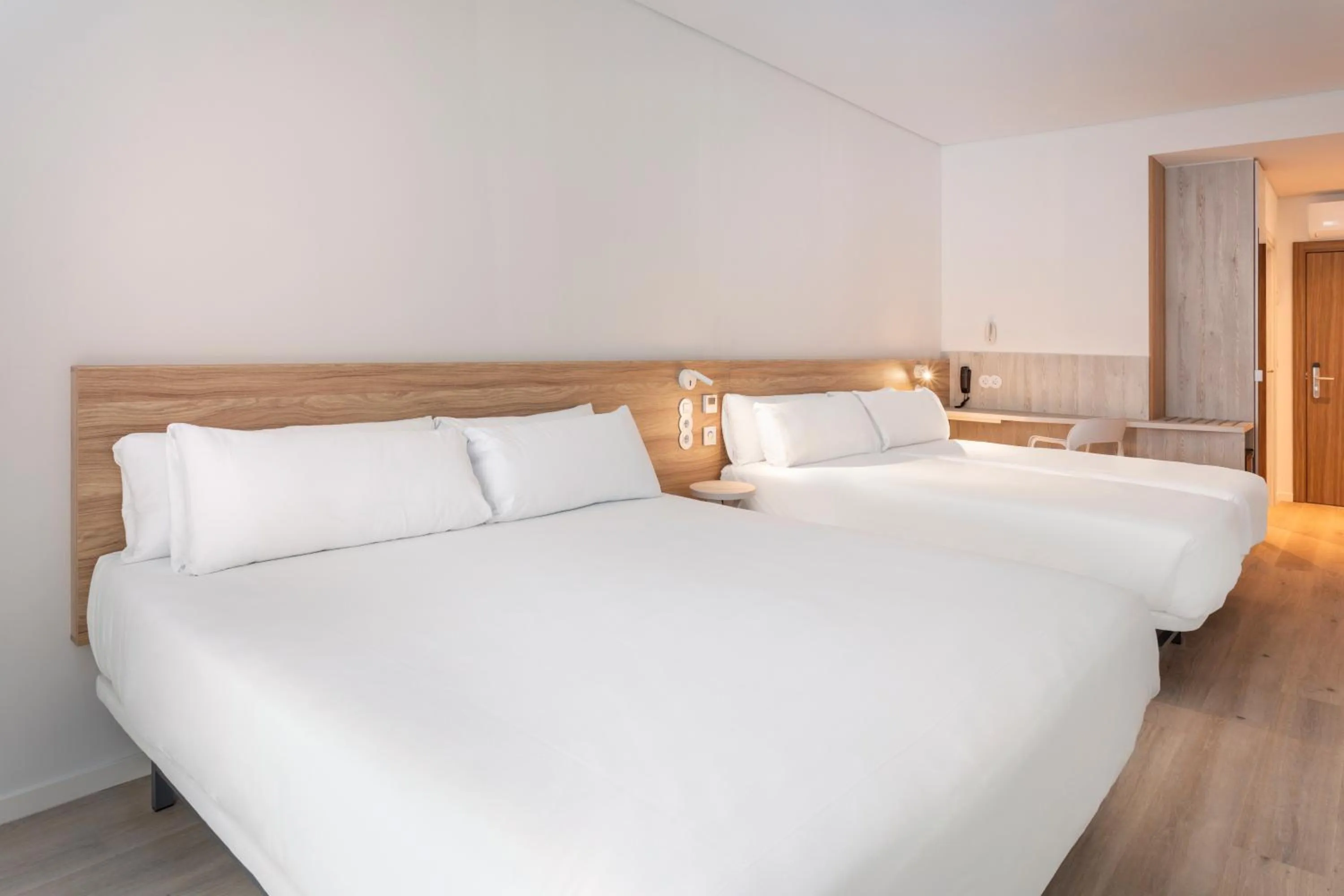 Bed in B&B HOTEL Olhão Algarve