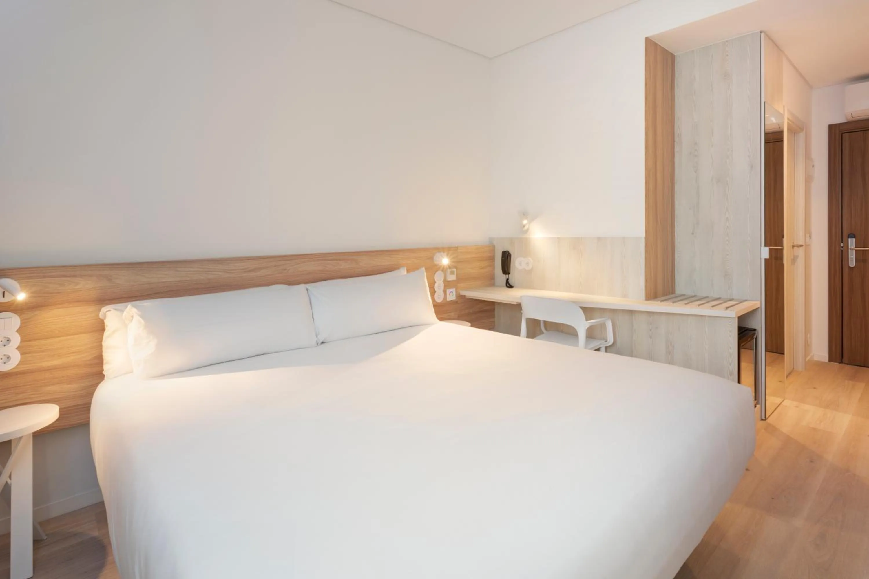 Bed in B&B HOTEL Olhão Algarve