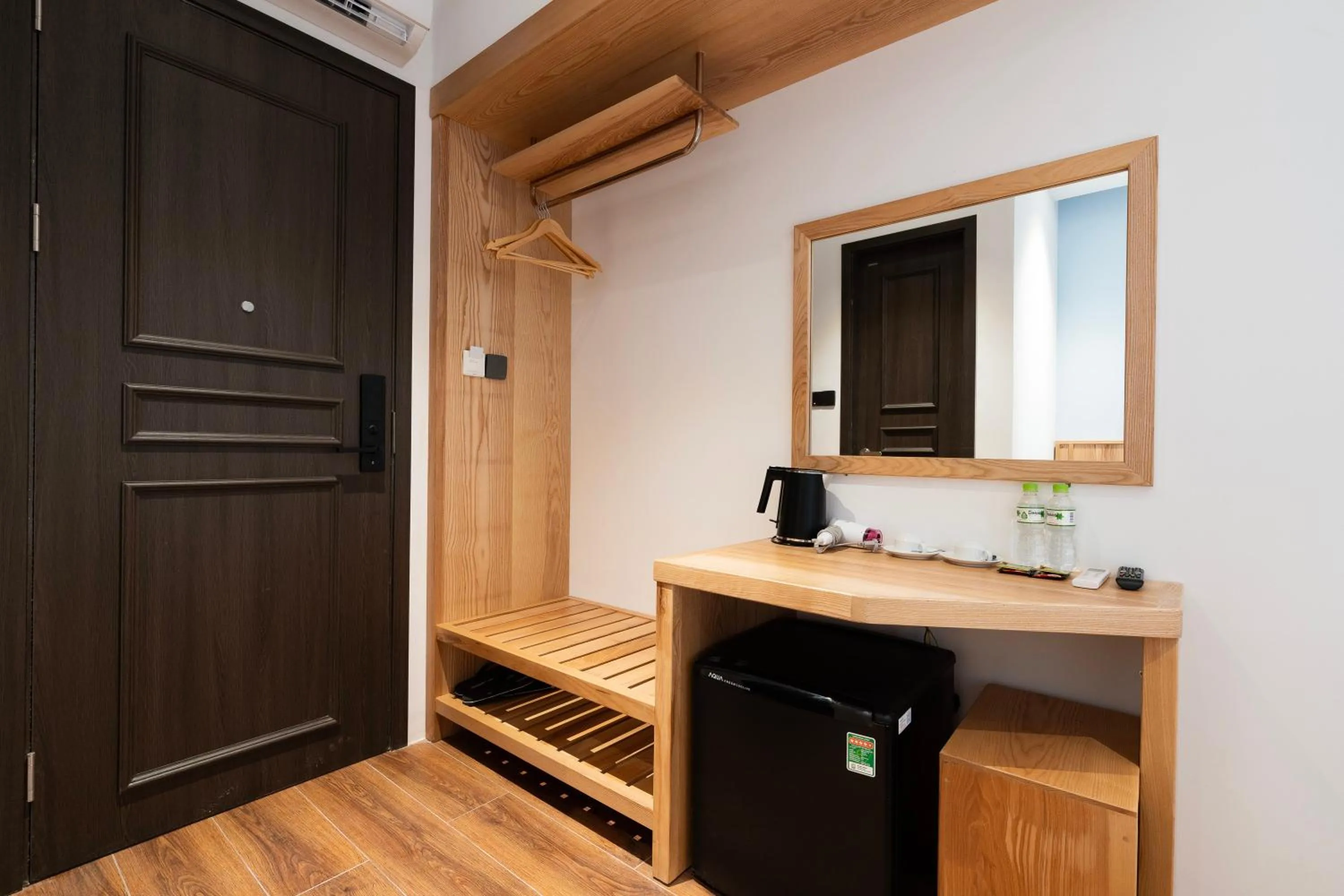 wardrobe in Haven Hut Riverside Hotel