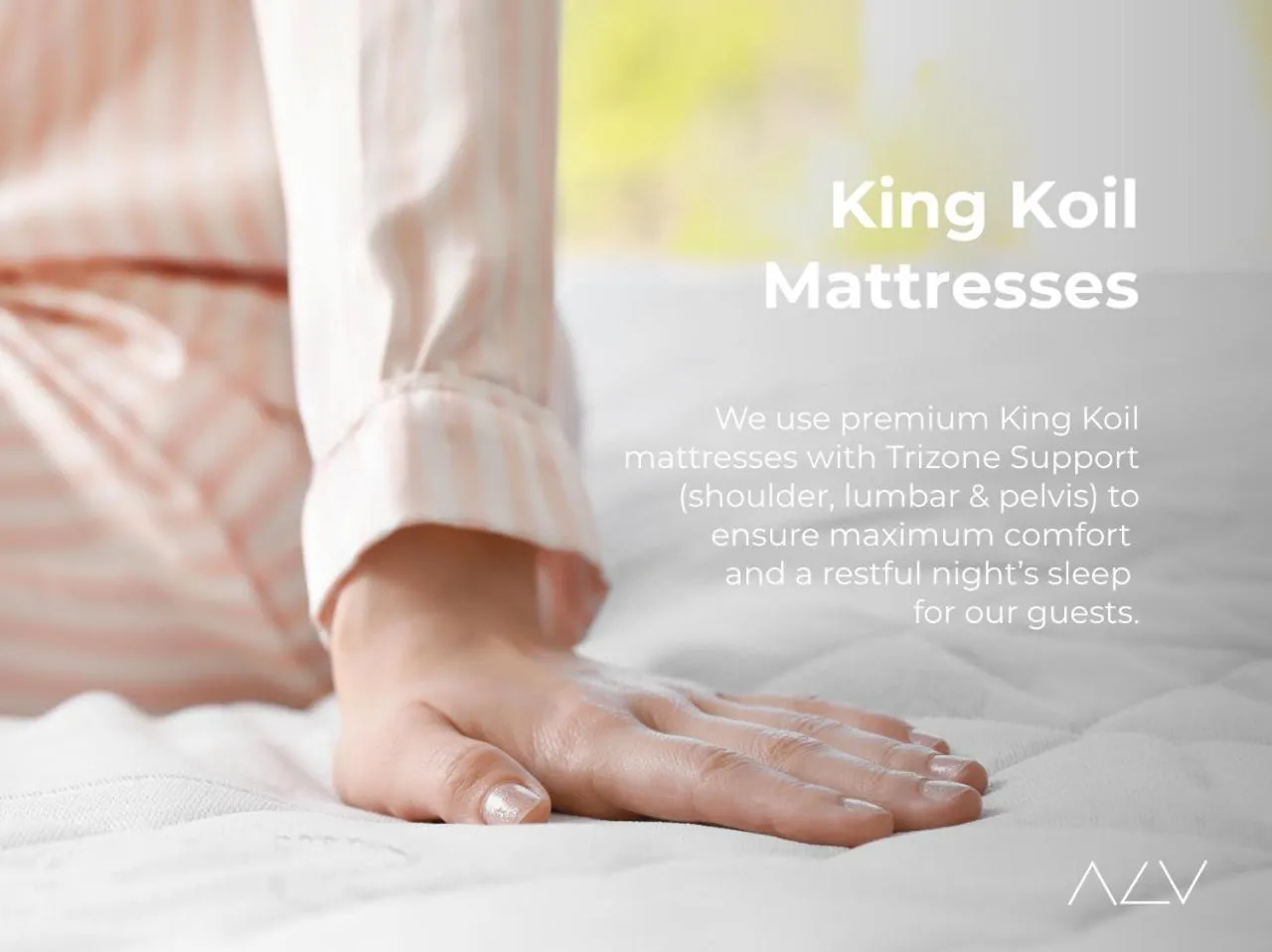 Bed in Urban Suites, Classic Collection by Stellar ALV