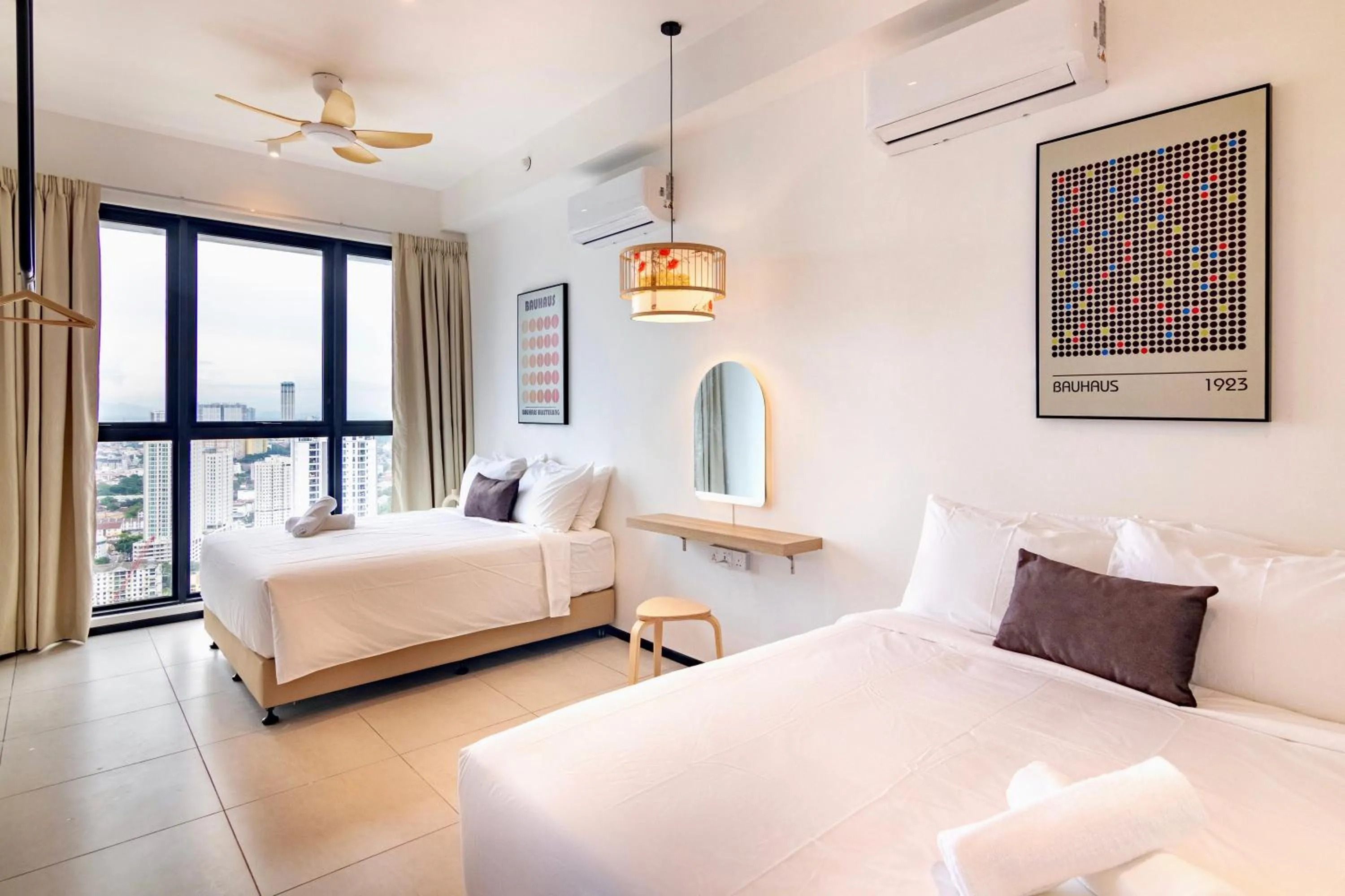 Bedroom, Bed in Urban Suites, Classic Collection by Stellar ALV