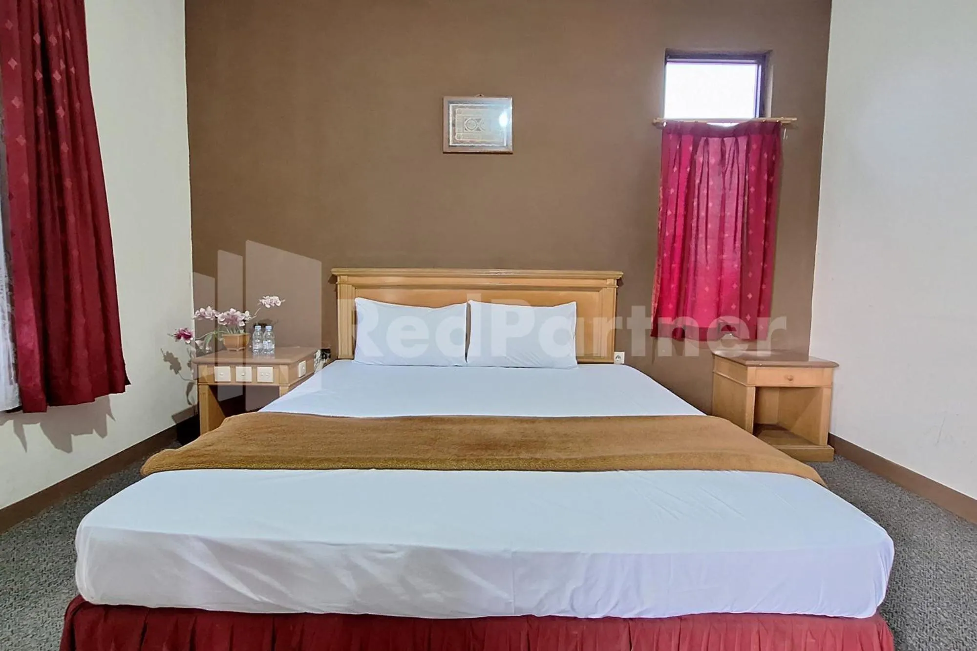 Bedroom, Bed in Hotel Graha Muslim RedPartner