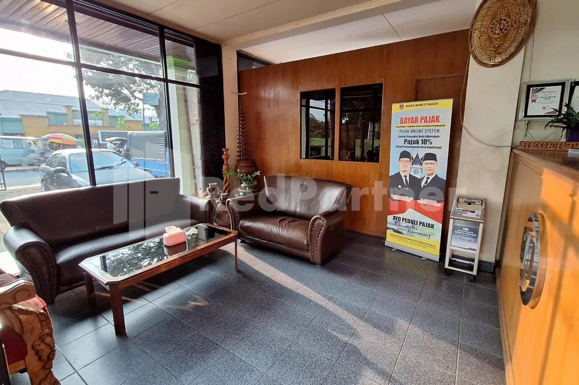 Lobby or reception in Hotel Graha Muslim RedPartner