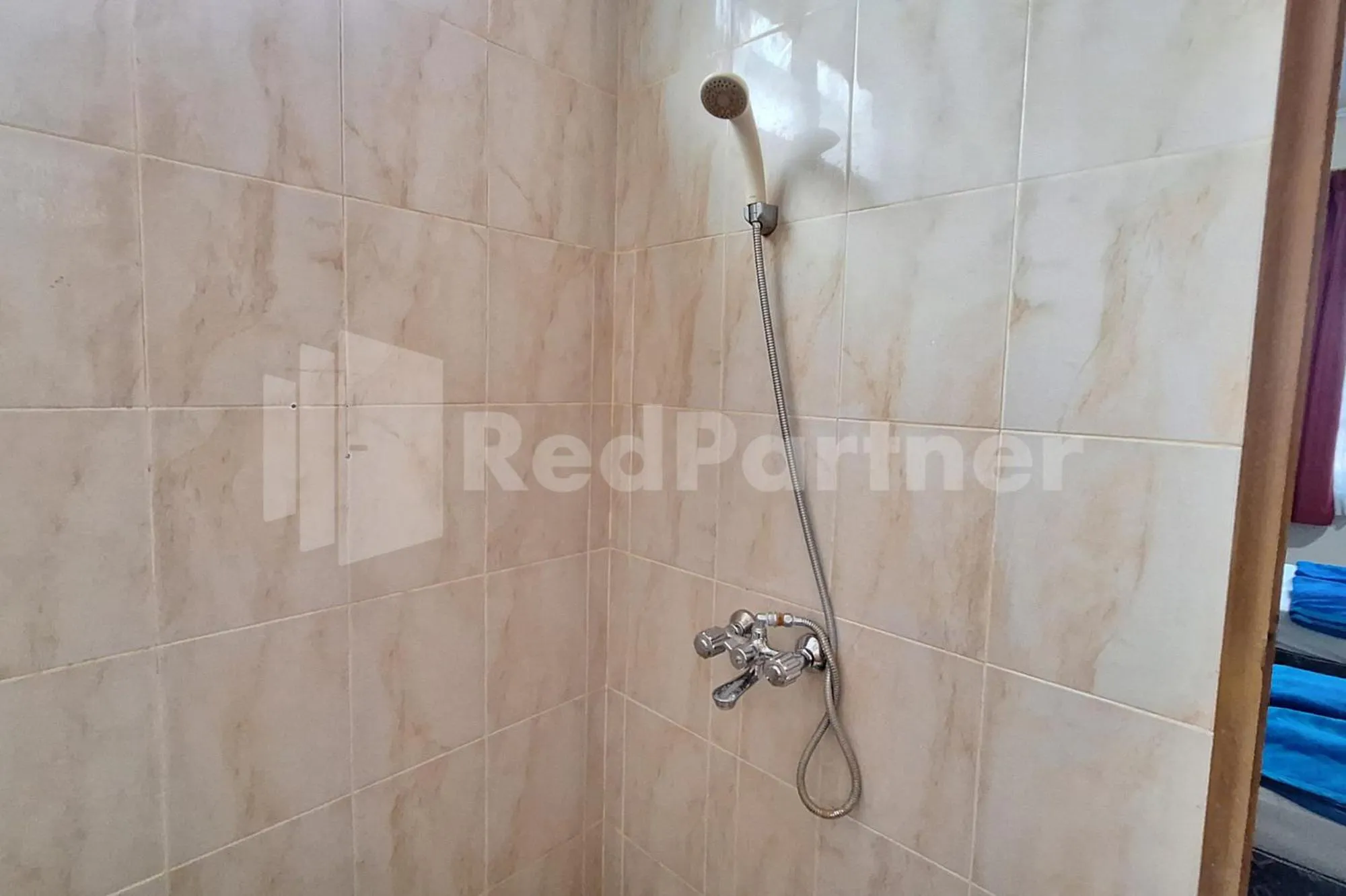 Bathroom in Hotel Graha Muslim RedPartner