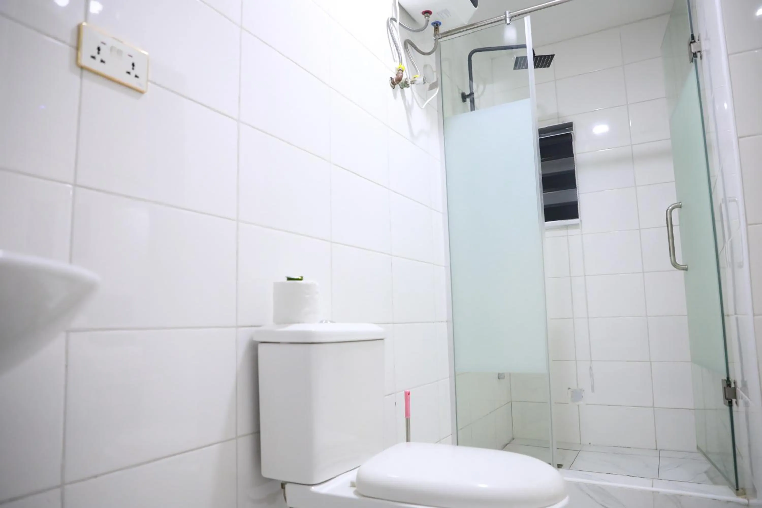 Public Bath in D & D Apartments