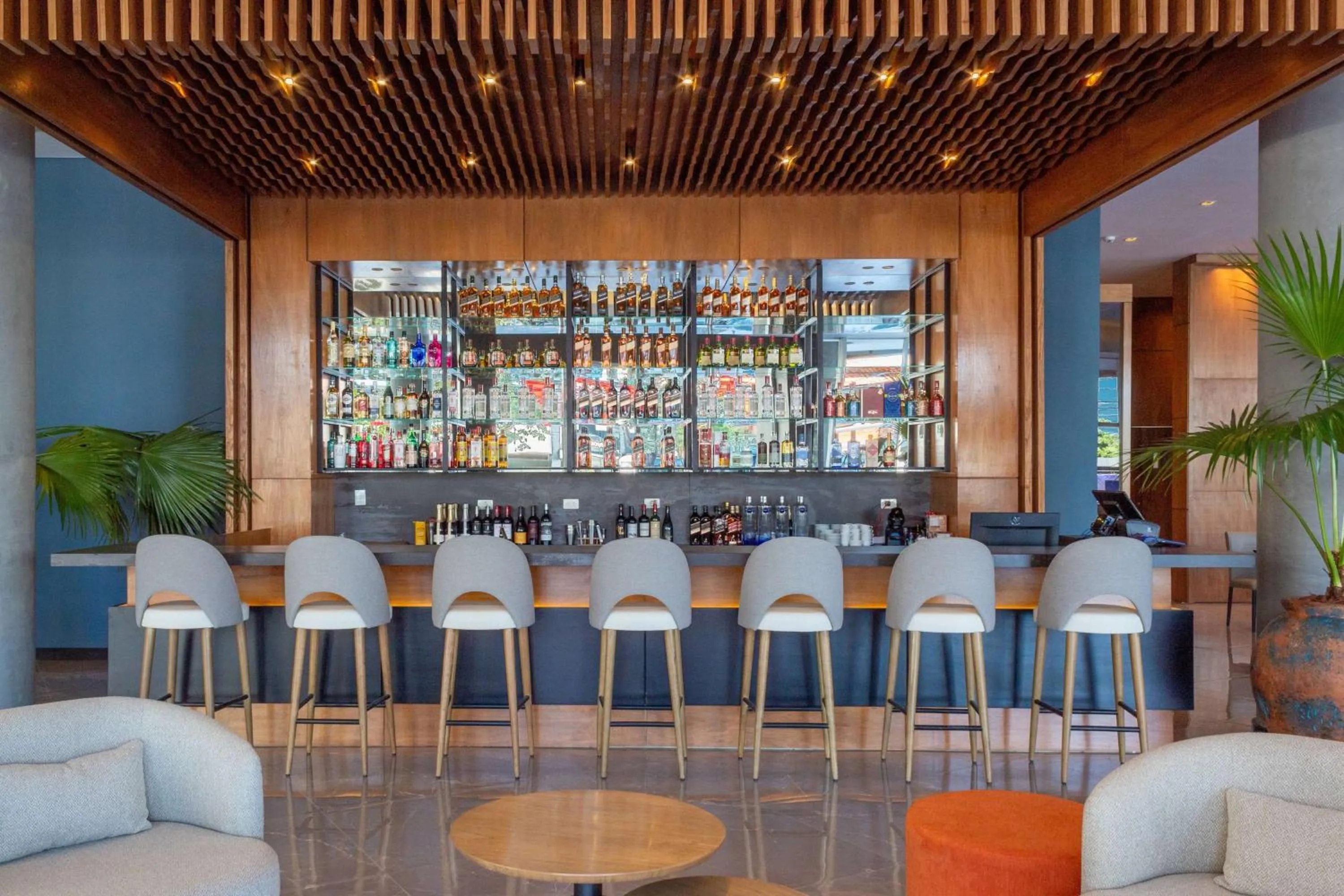 Restaurant/places to eat in Tryp by Wyndham Asuncion