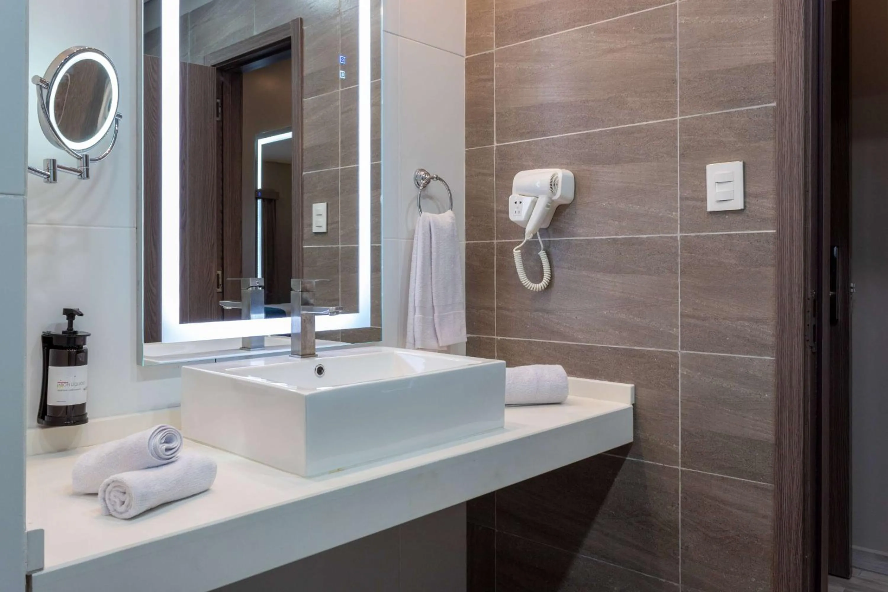 Bathroom in Tryp by Wyndham Asuncion