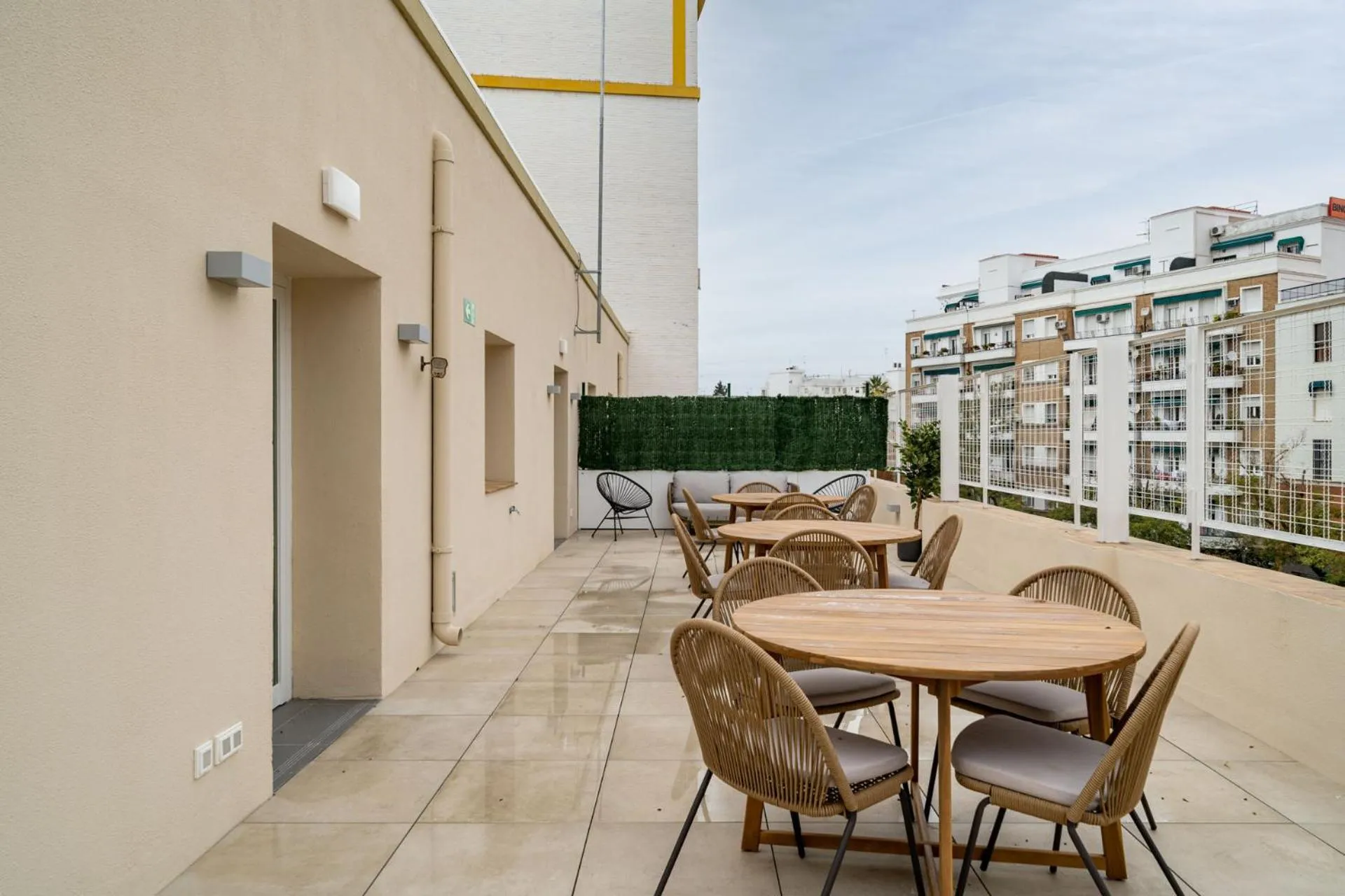 Patio in Limehome Sevilla Ronda de Capuchinos