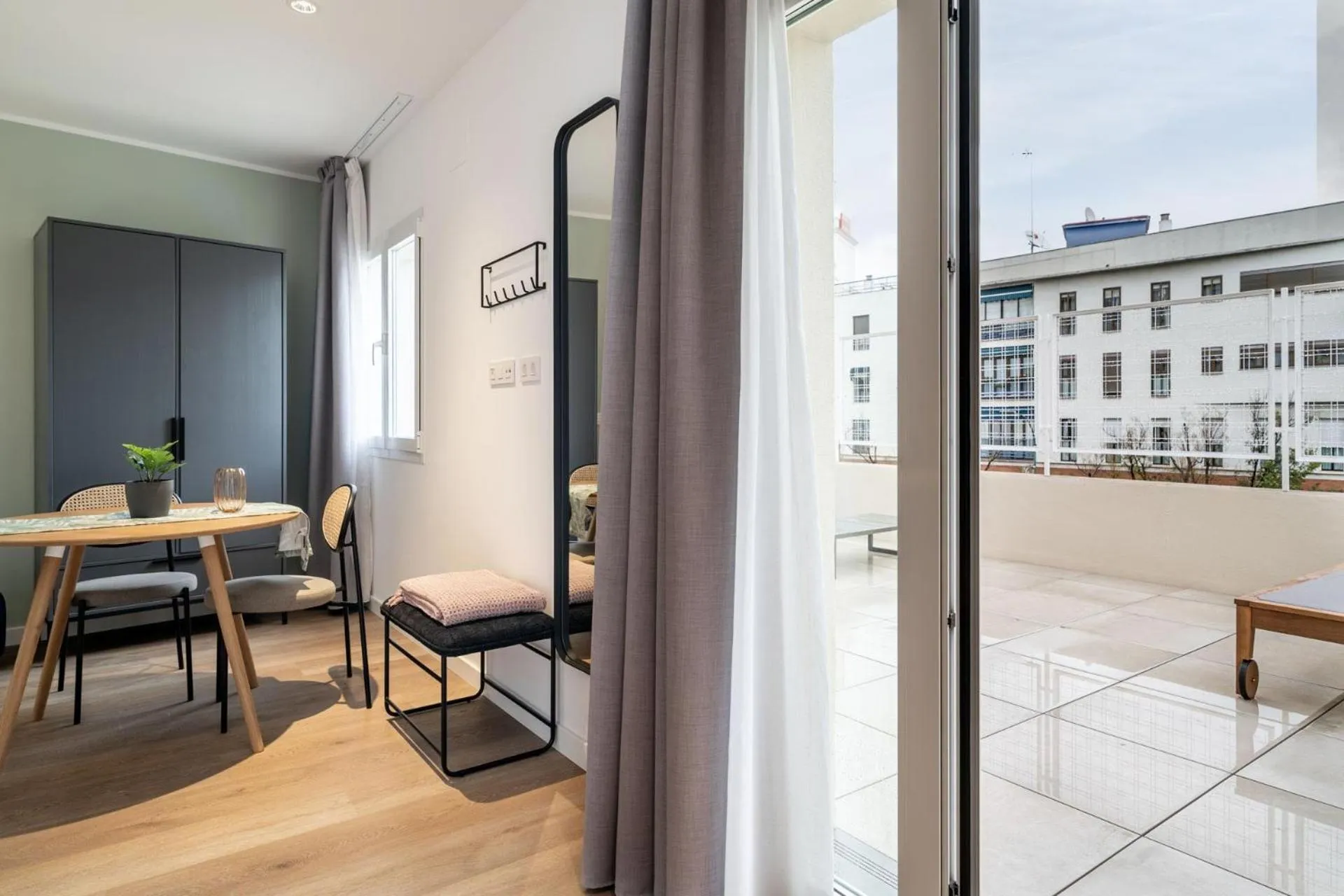 Balcony/Terrace in Limehome Sevilla Ronda de Capuchinos