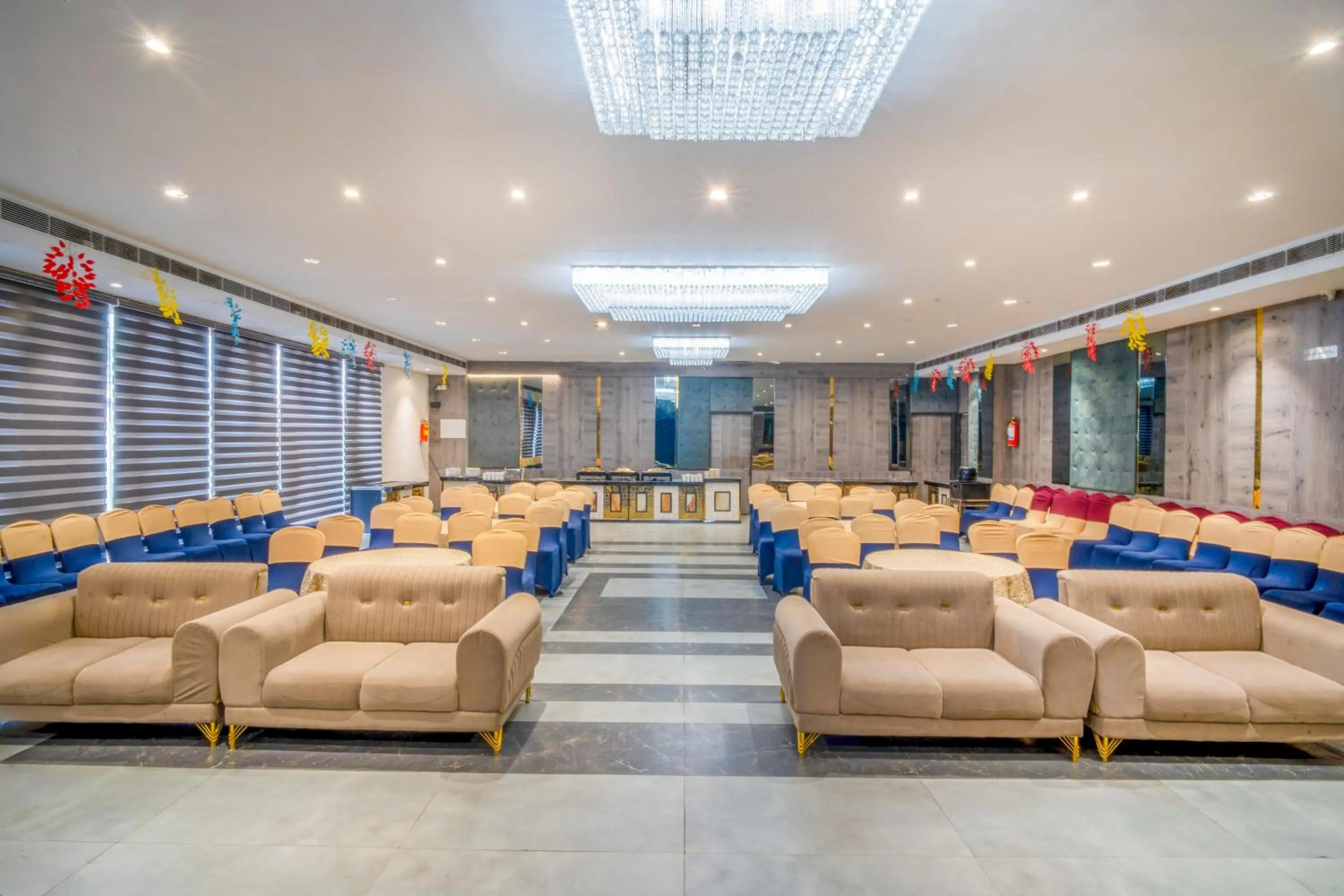 Banquet/Function facilities in The White Seasons